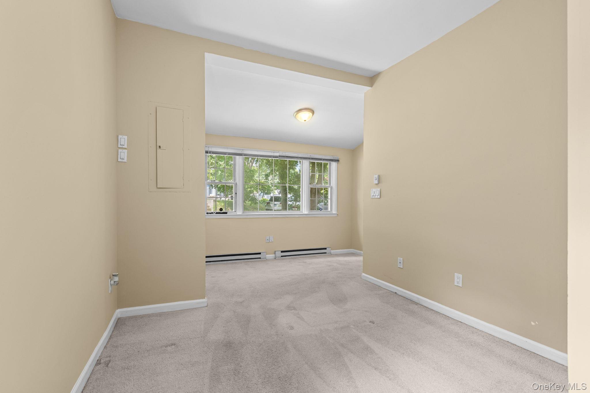 10 Batavia Road – For Sale photo 11