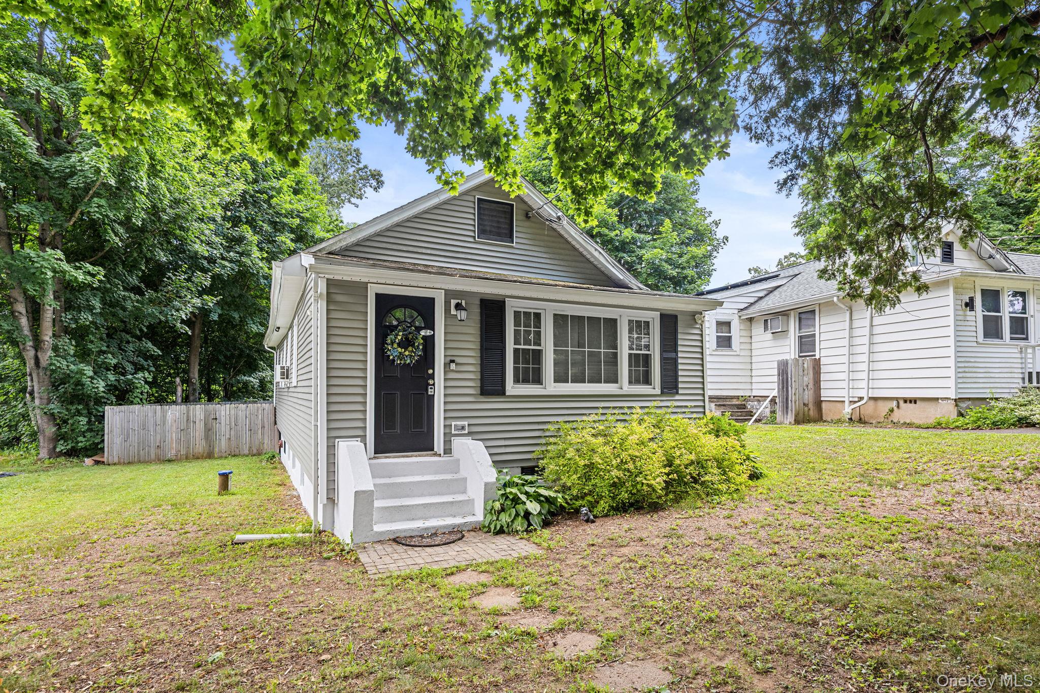 10 Batavia Road – For Sale photo 2