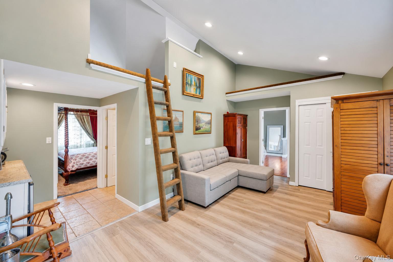19 Joan Road – For Sale photo 31