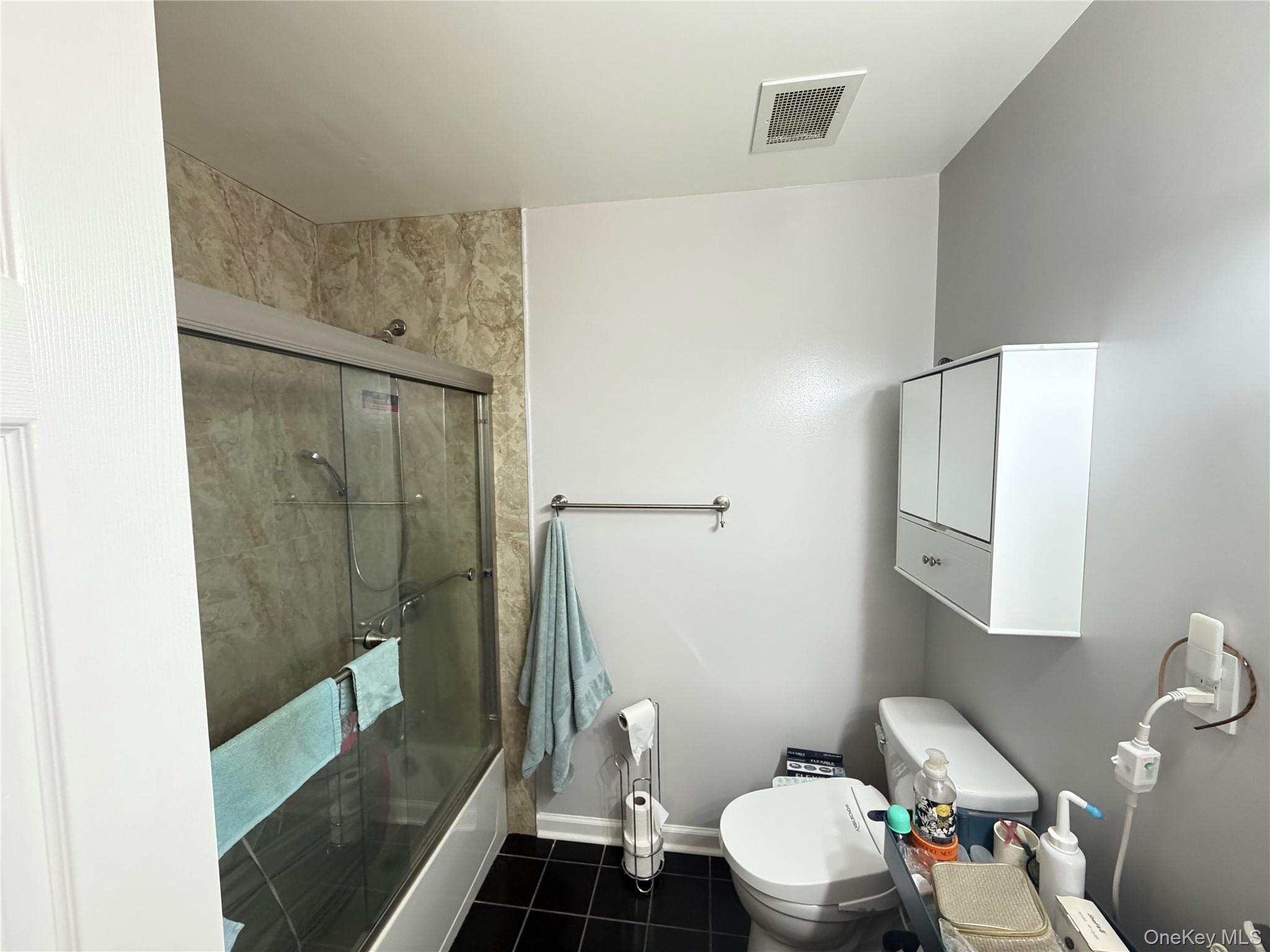 3-31 Endeavor Place, Unit B photo 9