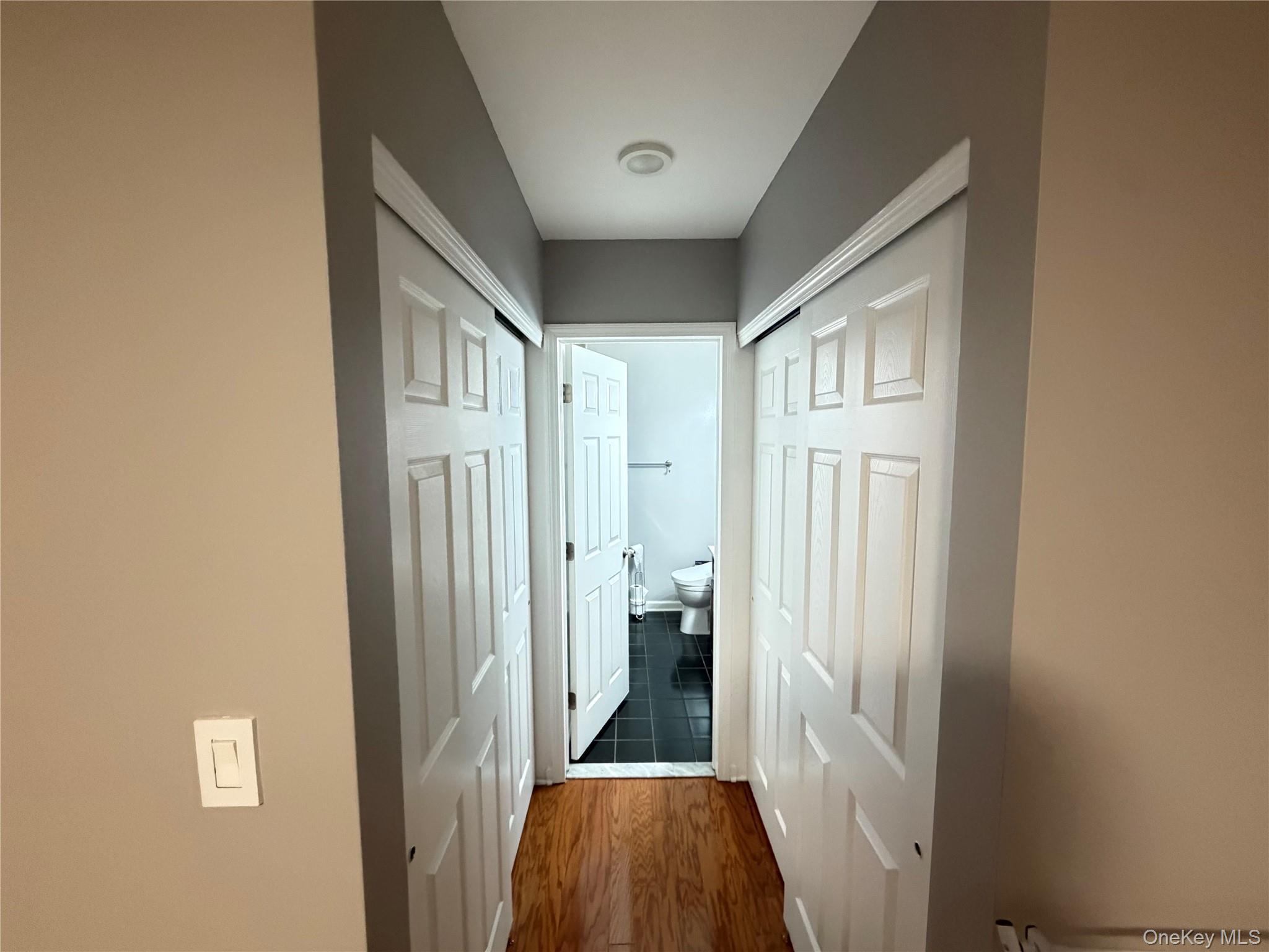 3-31 Endeavor Place, Unit B photo 8