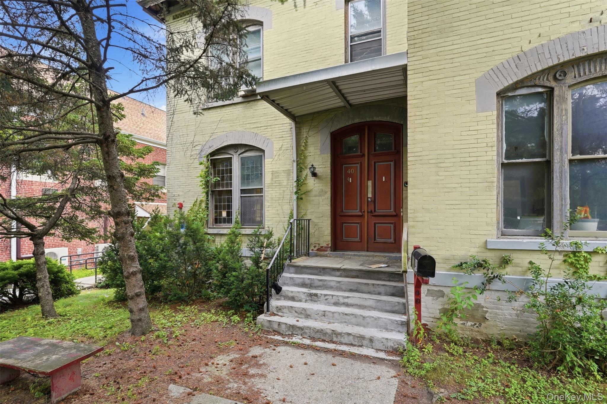 40 S Hamilton Street – For Sale photo 2
