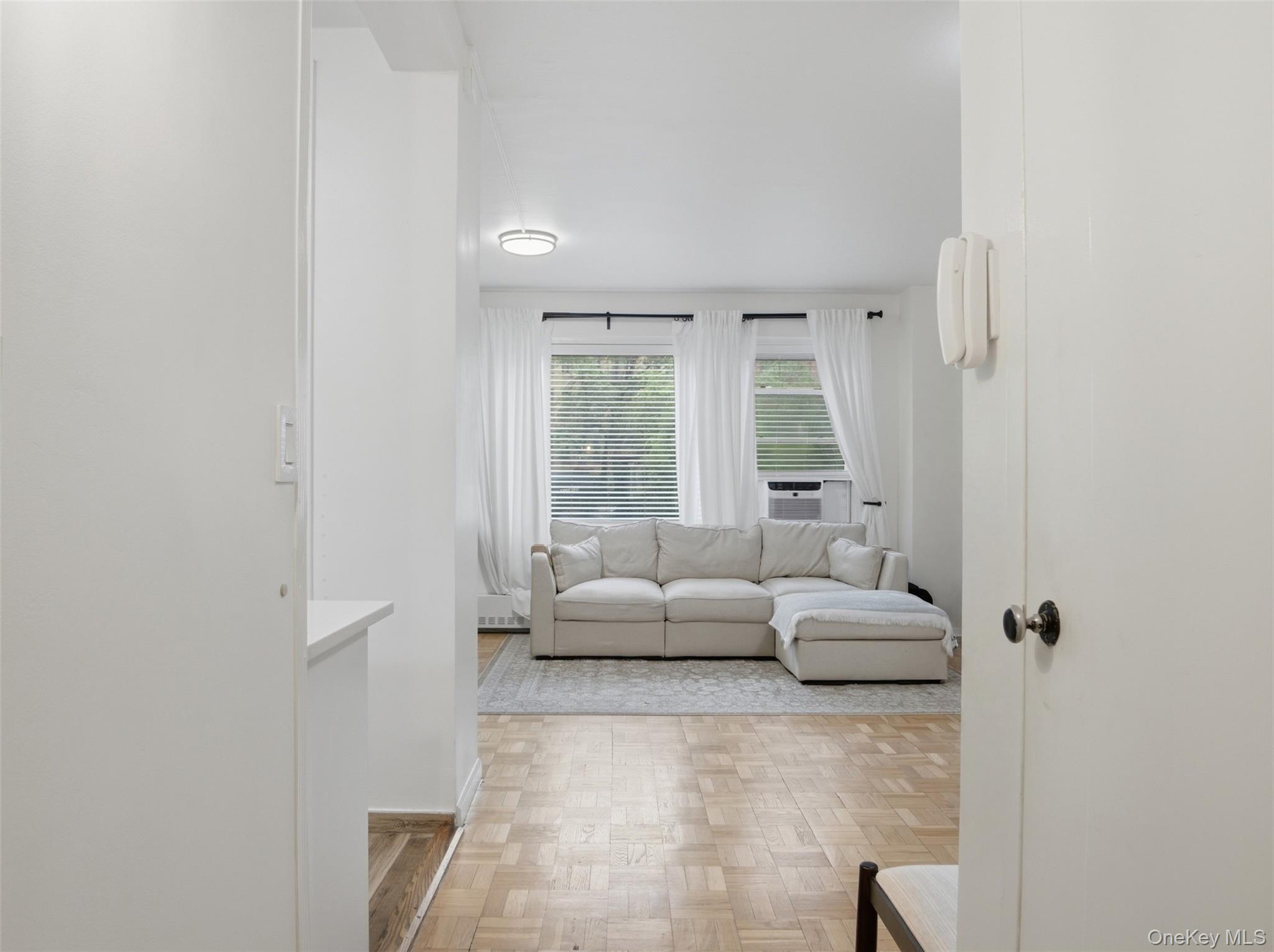 8 Fordham Hill Oval, Unit 1C photo 2