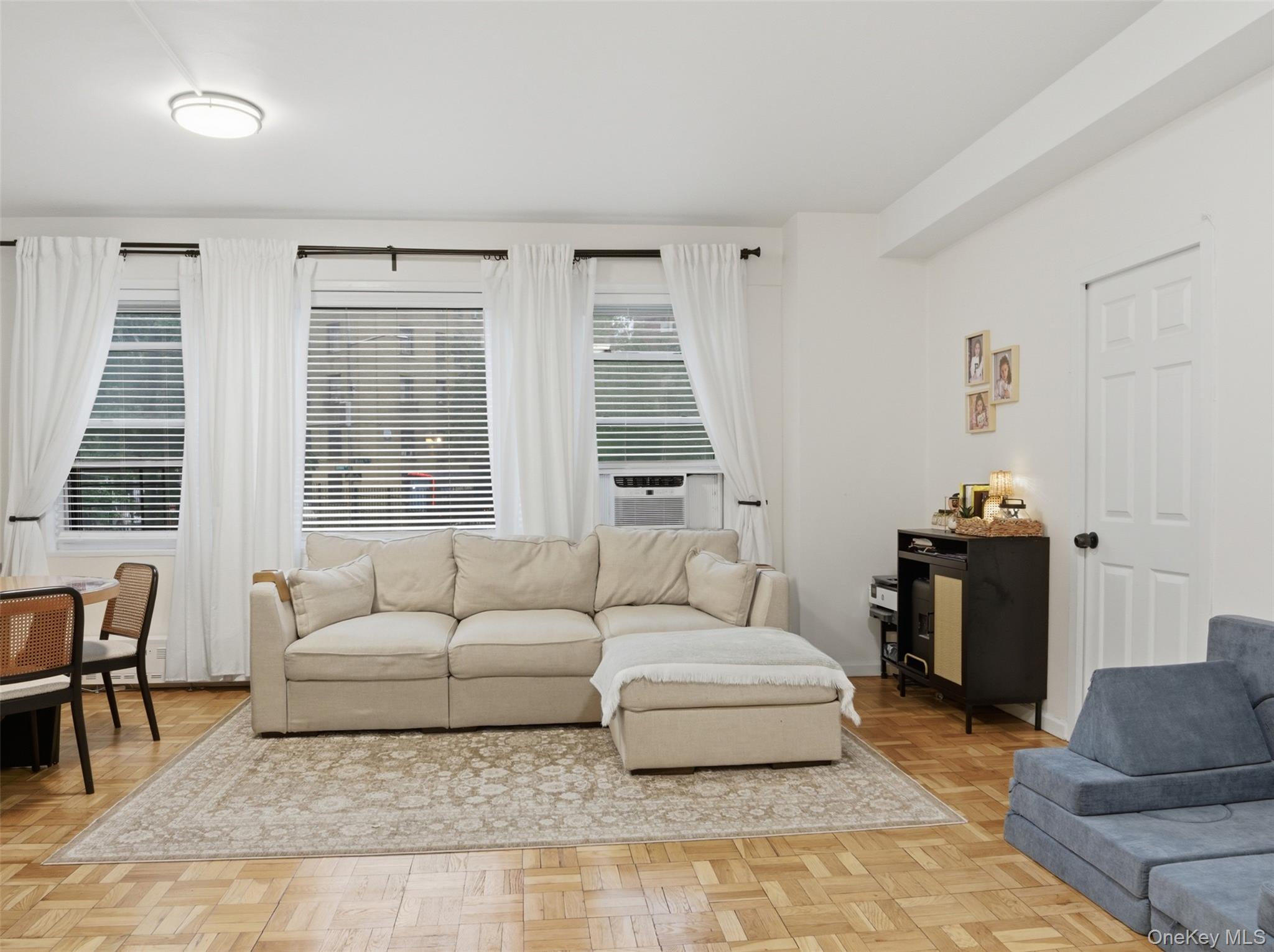 8 Fordham Hill Oval, Unit 1C photo 3