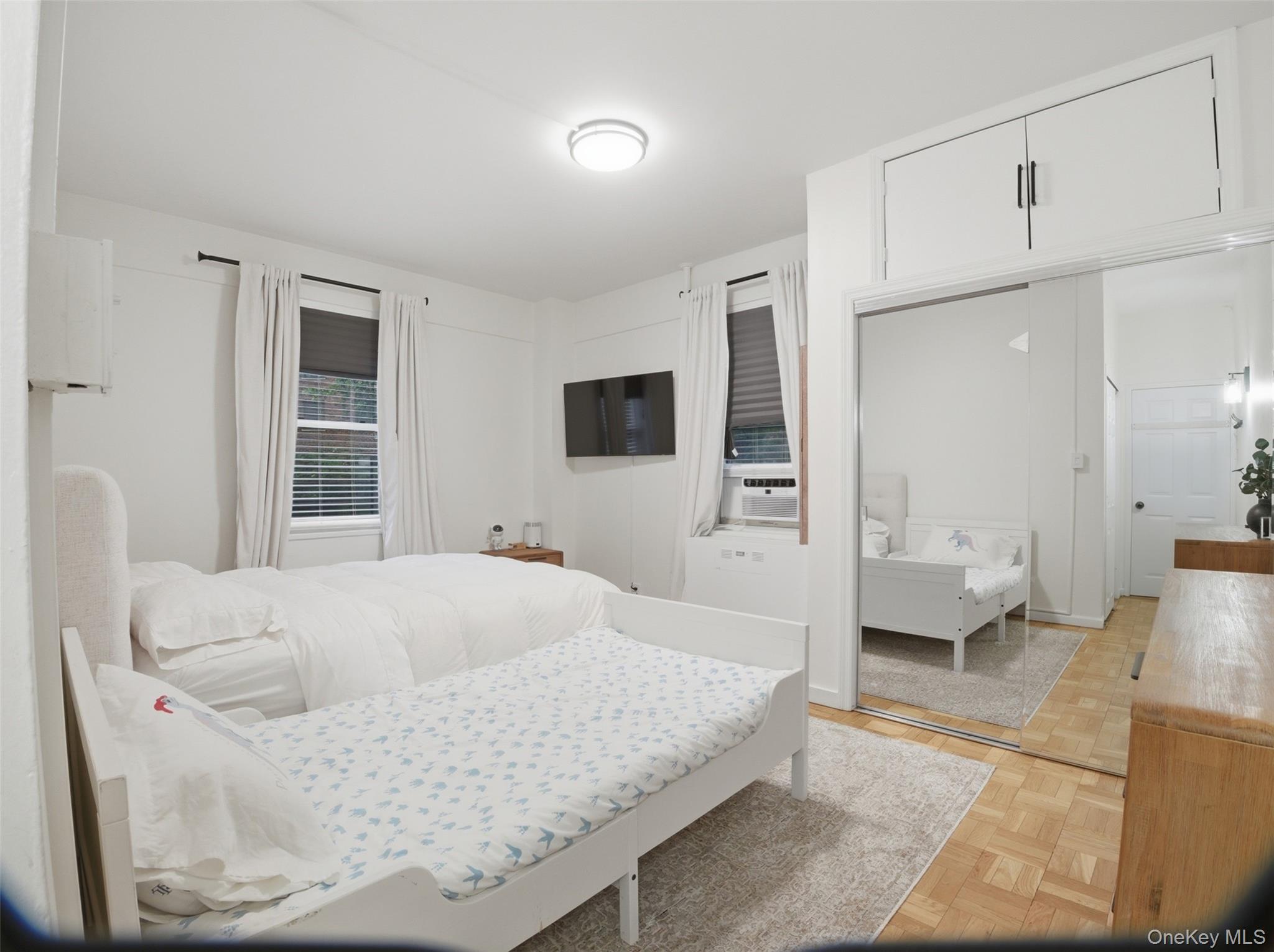 8 Fordham Hill Oval, Unit 1C photo 9