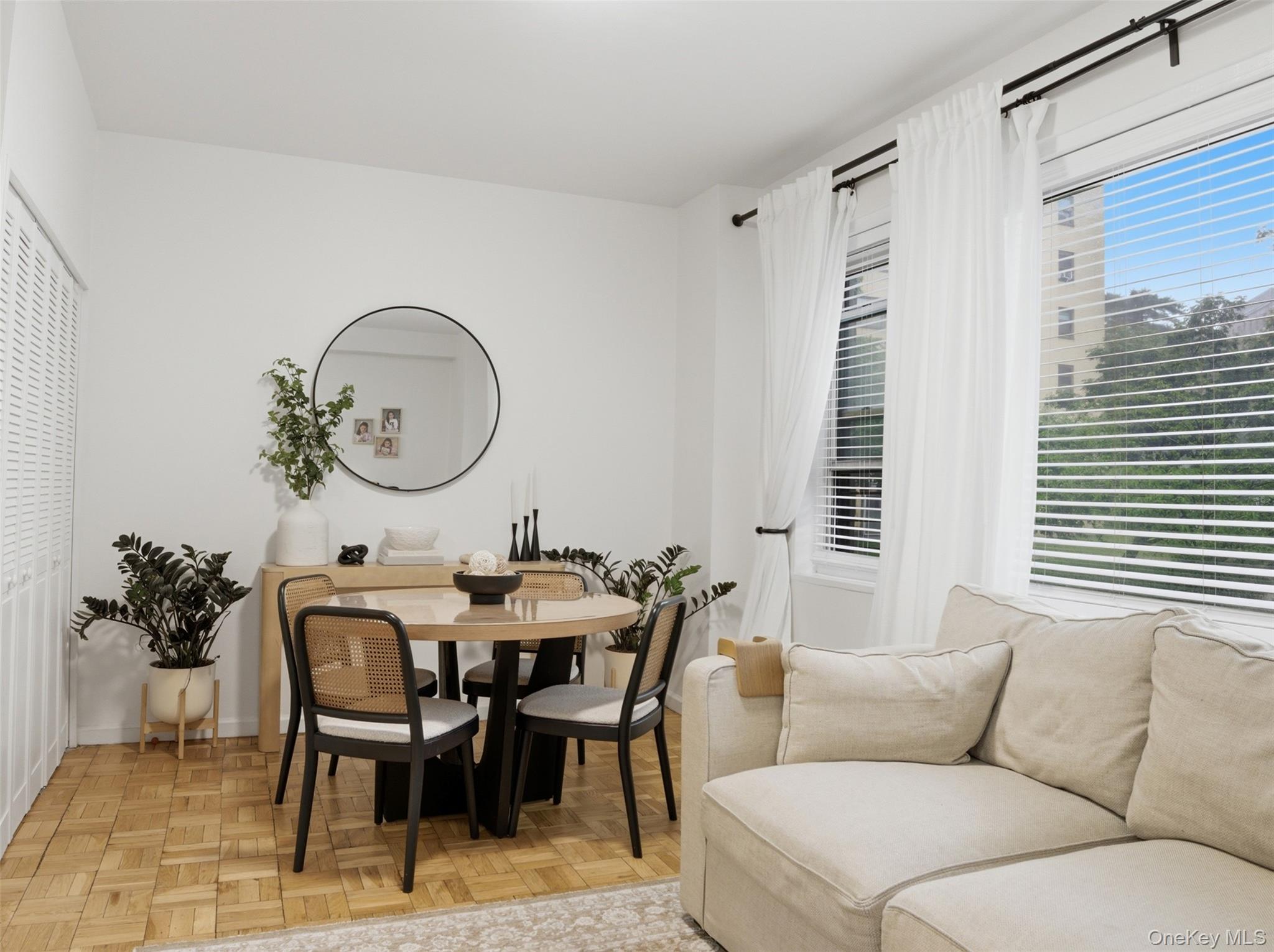 8 Fordham Hill Oval, Unit 1C photo 6