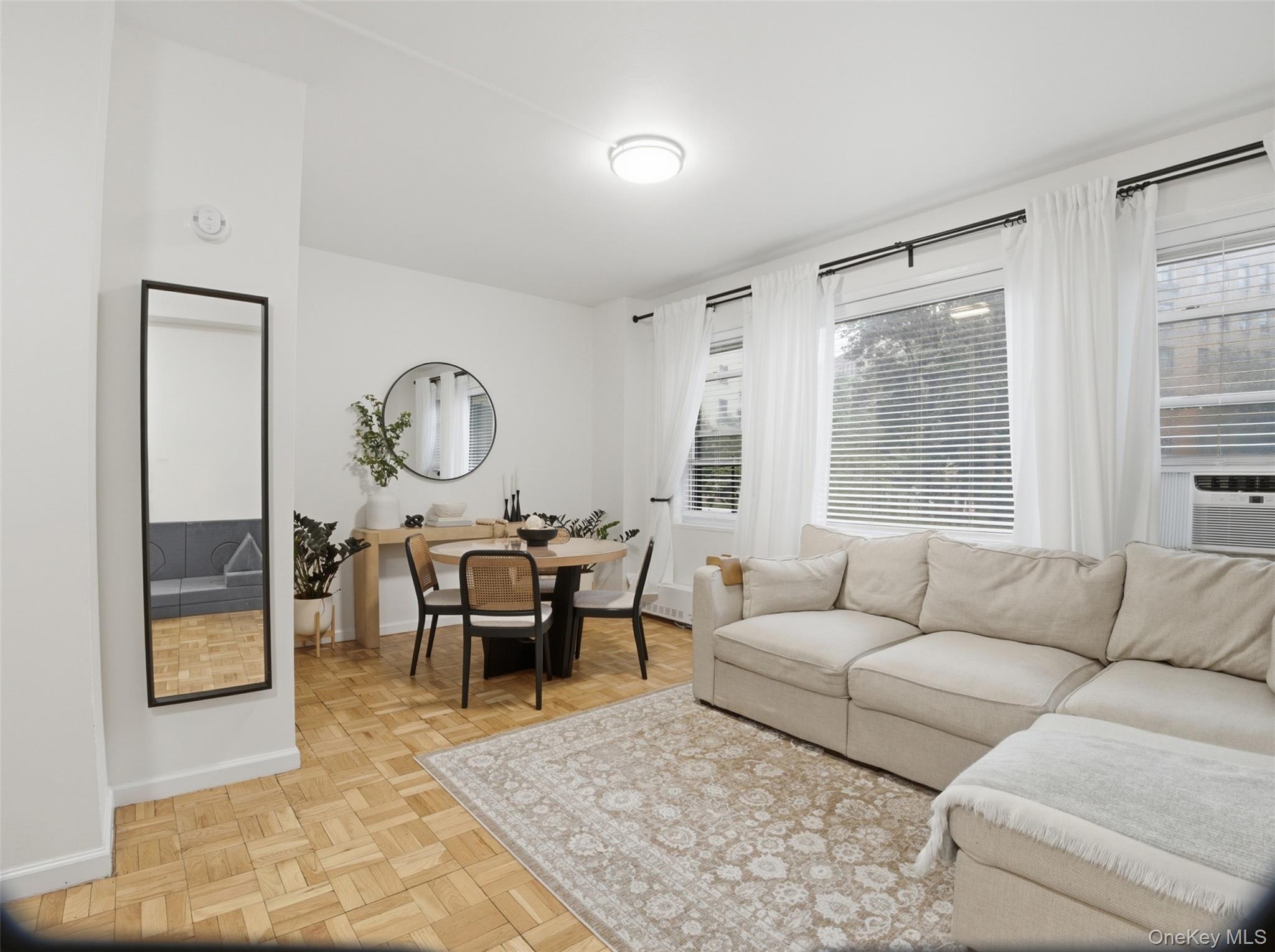 8 Fordham Hill Oval, Unit 1C photo 4