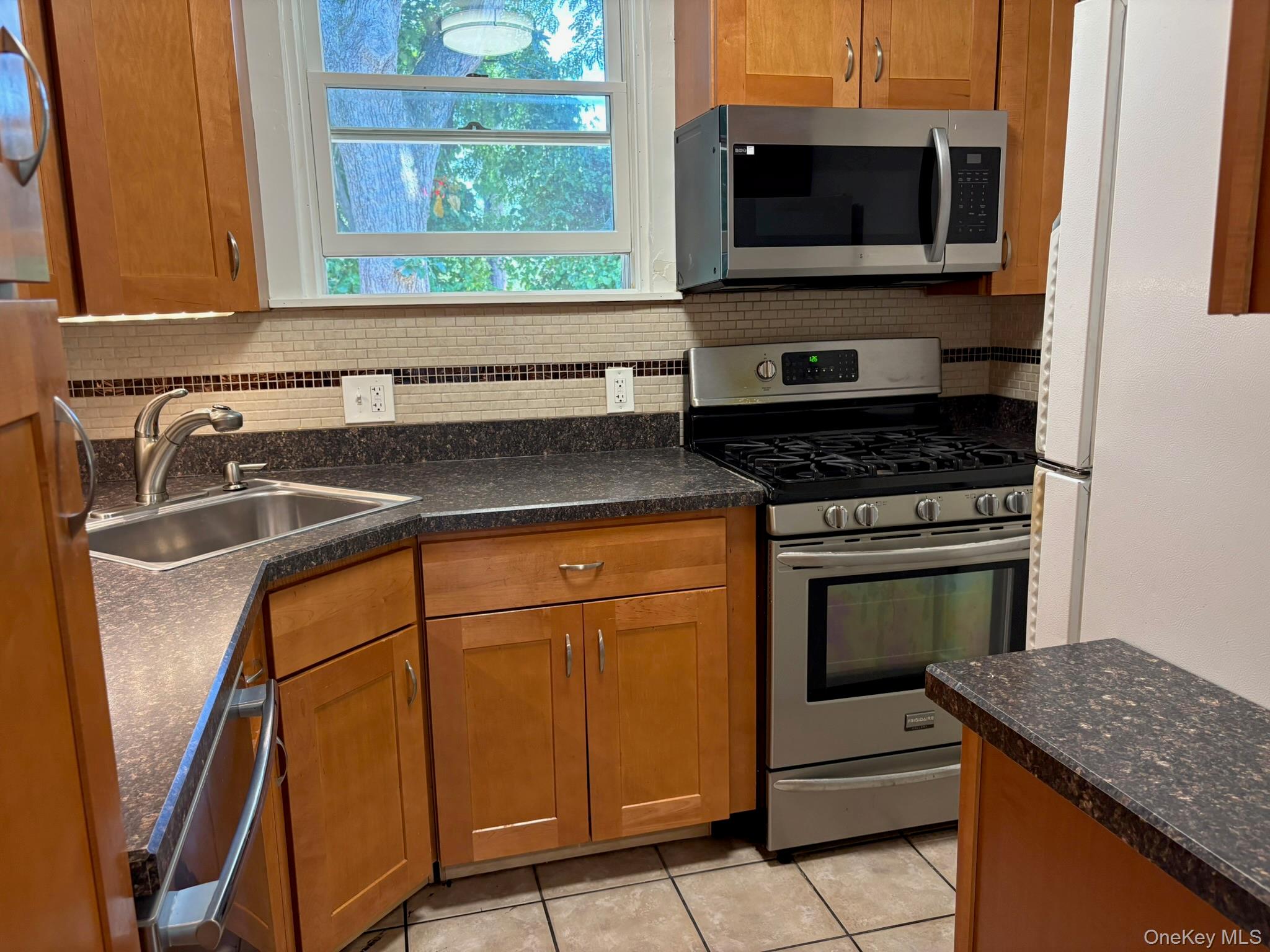 52 L Glen Keith Road, Unit 52 L photo 5