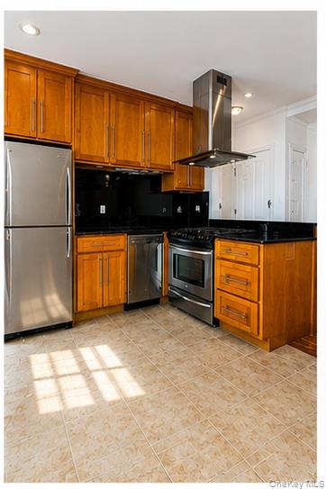 21-15 33st, Unit 4 photo 4