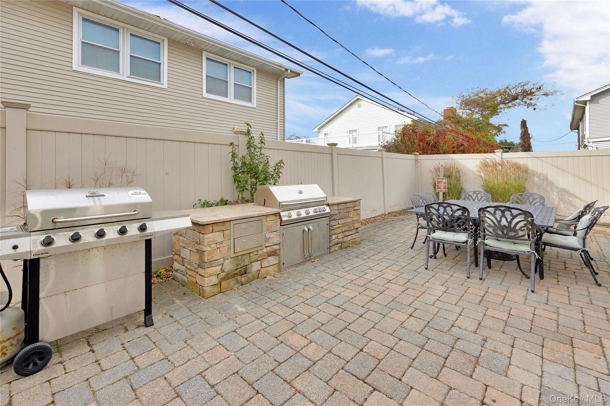 36 Prescott St – For Sale photo 11
