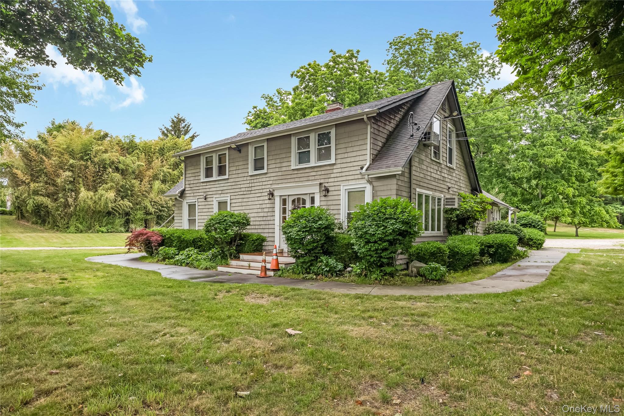 645 Middle Country Road – For Sale photo 27