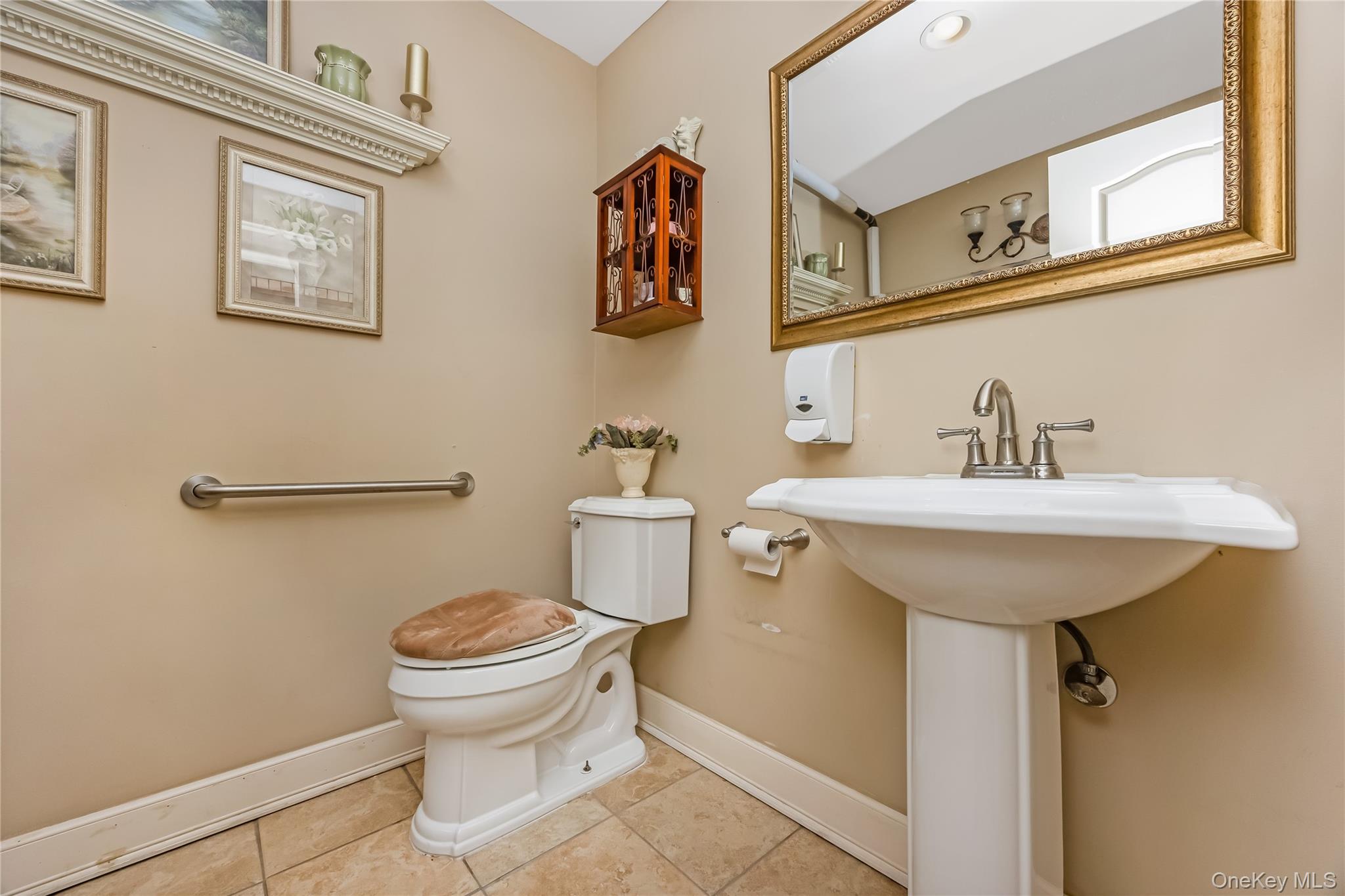 645 Middle Country Road – For Sale photo 25