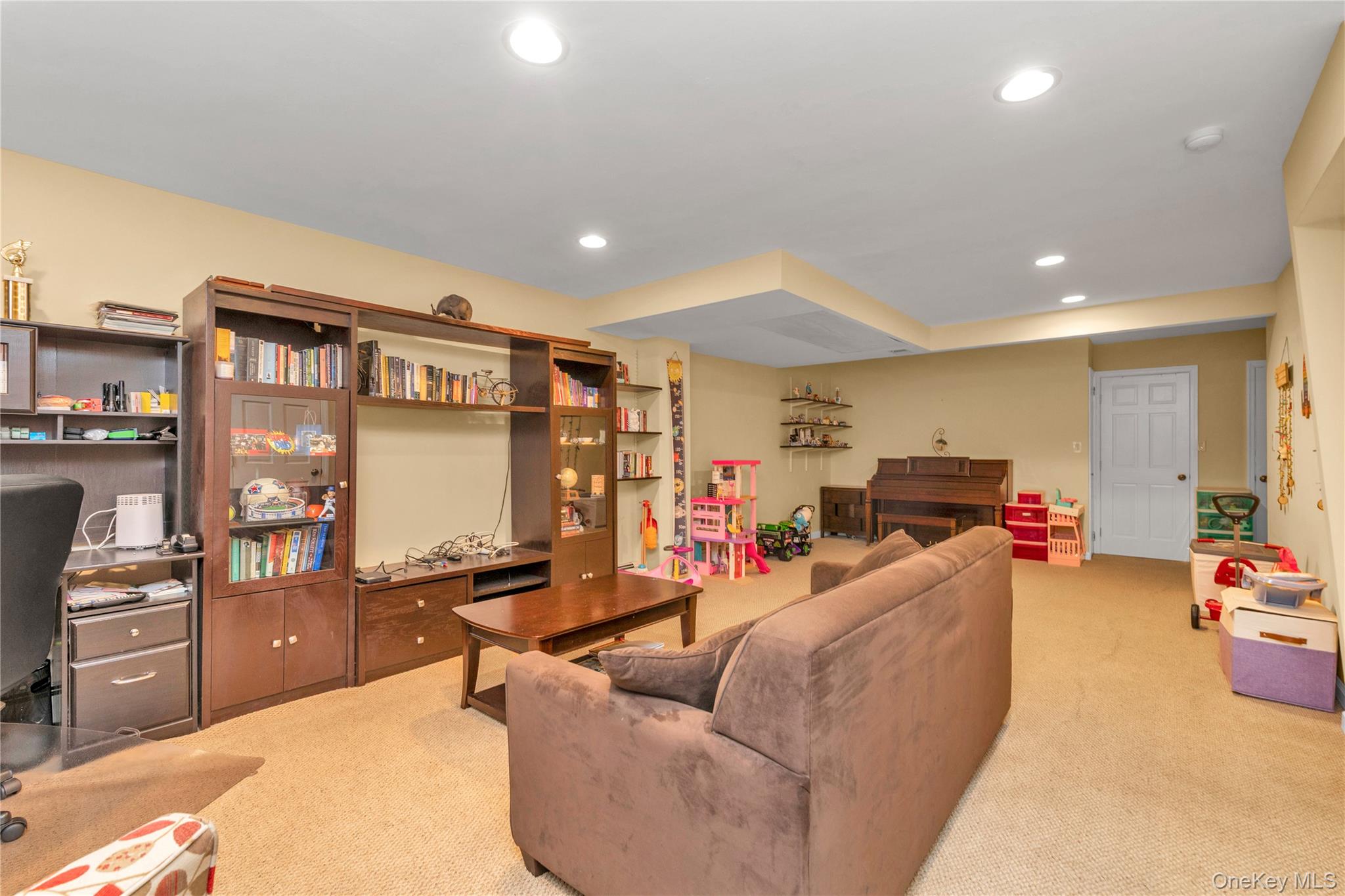 90 Virginia Drive – For Sale photo 11