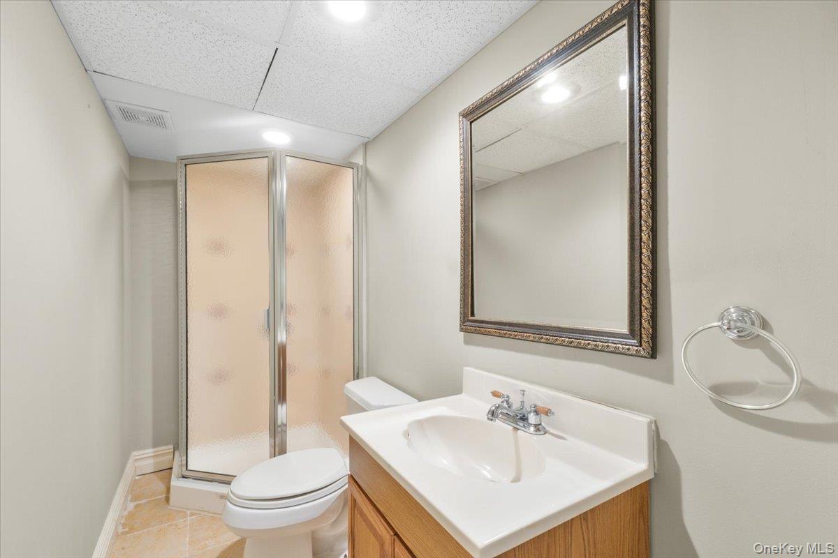 42 North Road – For Sale photo 32