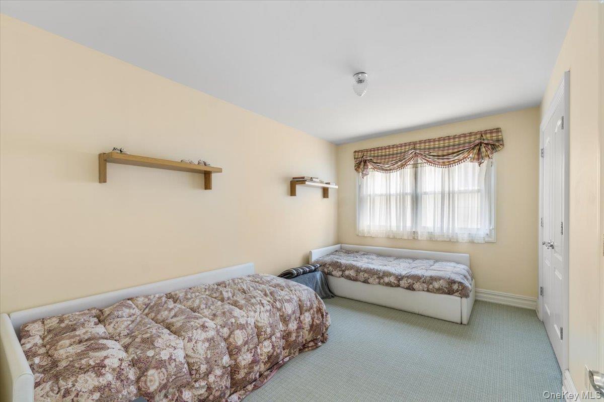 42 North Road – For Sale photo 31