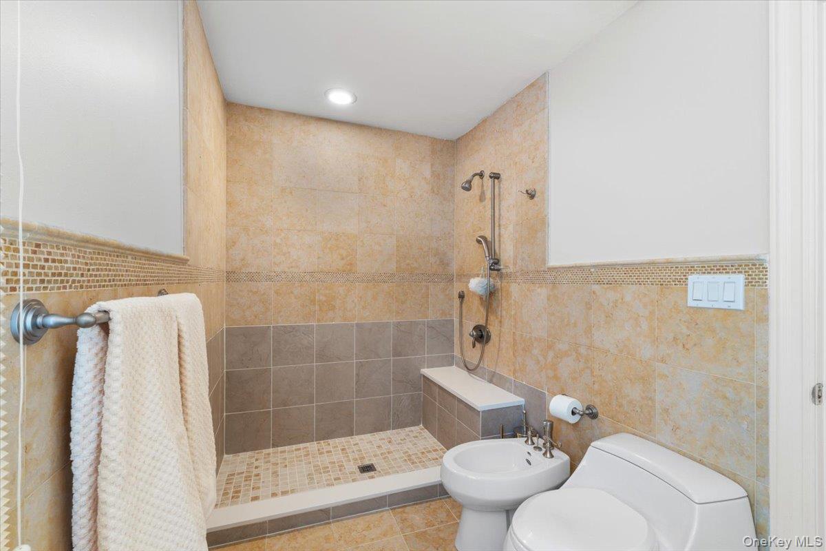 42 North Road – For Sale photo 26