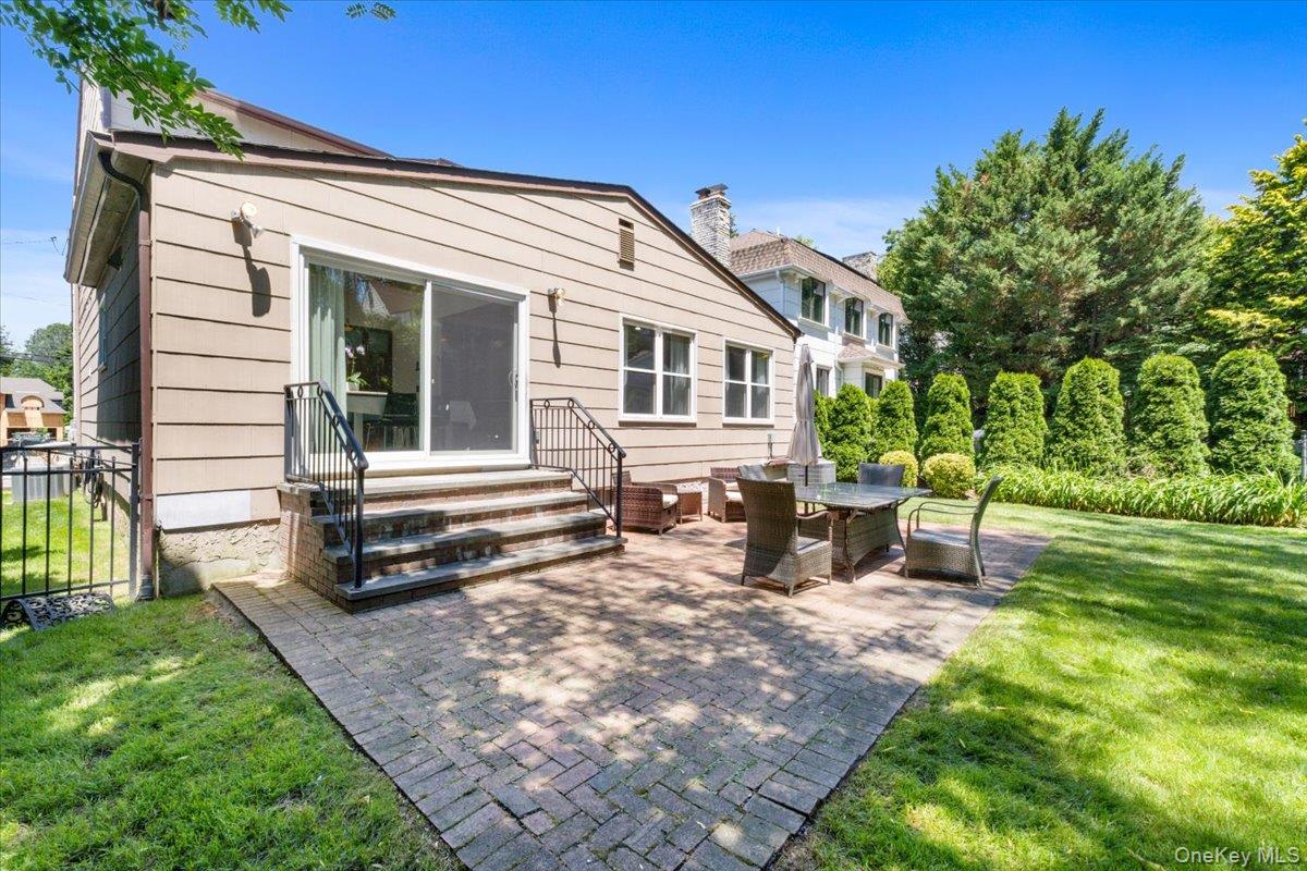 42 North Road – For Sale photo 37