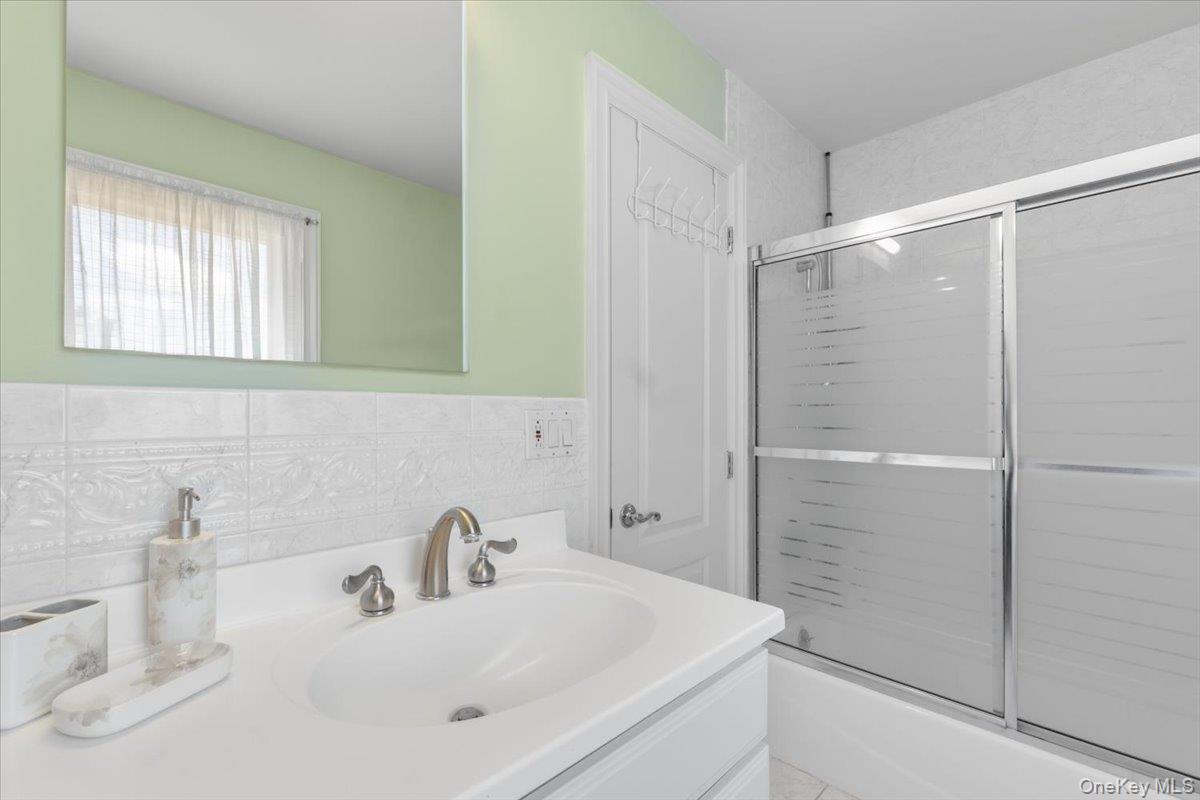 42 North Road – For Sale photo 28