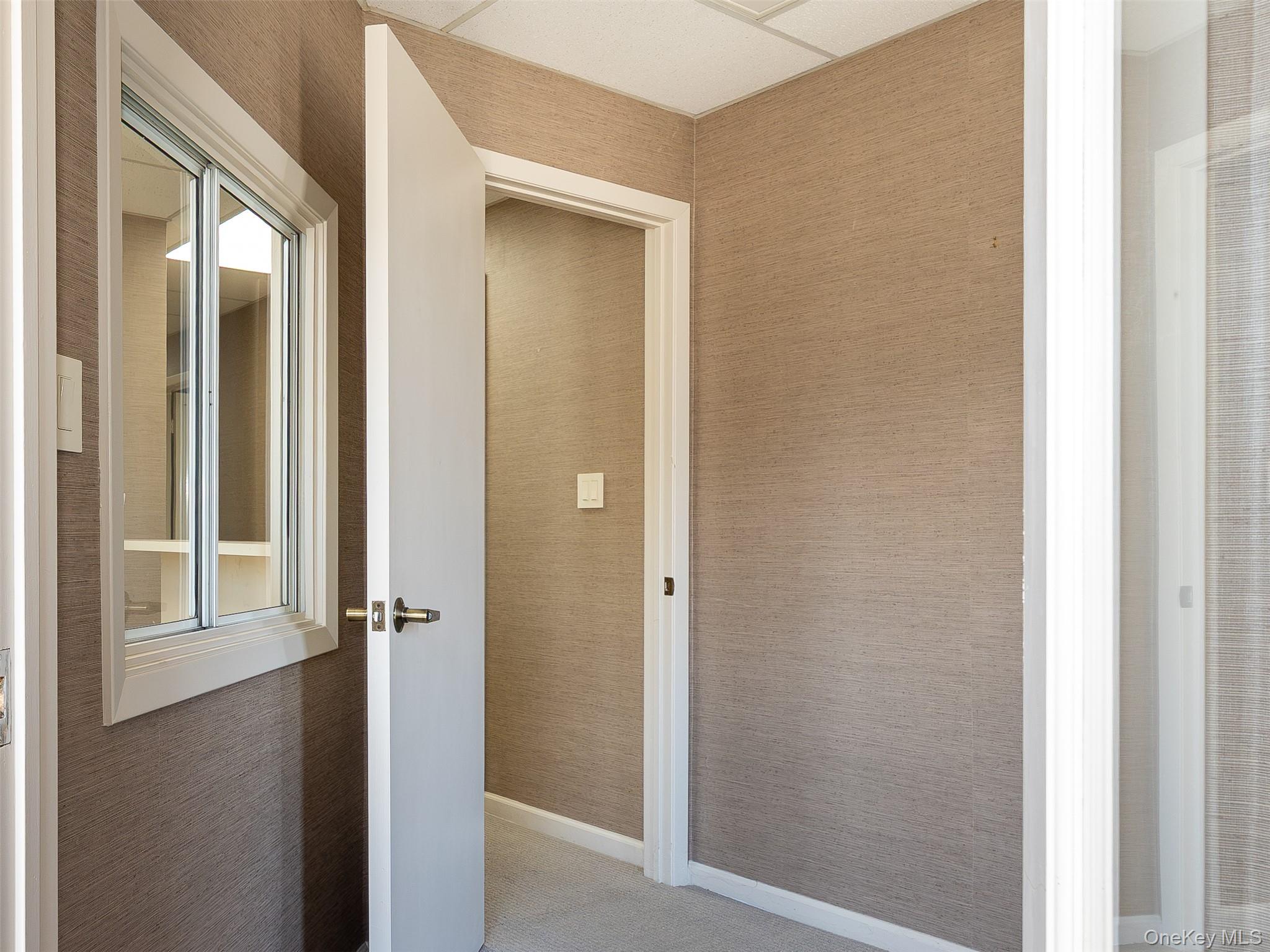 215 Willis Avenue, Unit 1st Fl photo 10