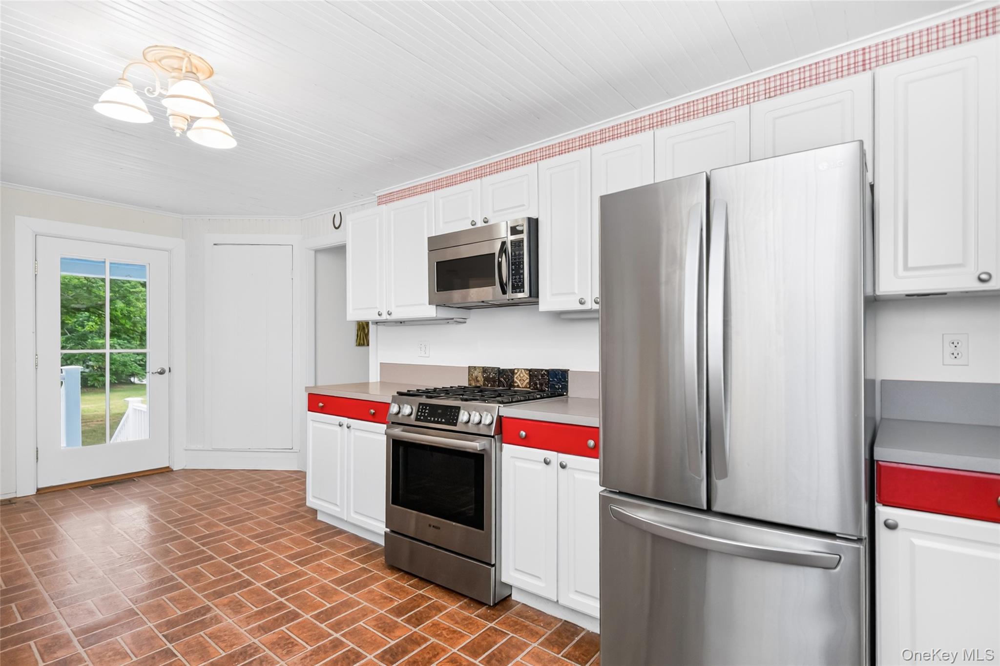 6 Oxford Avenue – For Sale photo 4