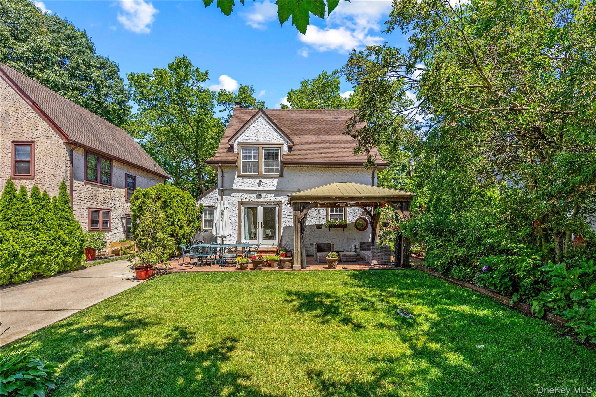 82 Superior Road – For Sale photo 16