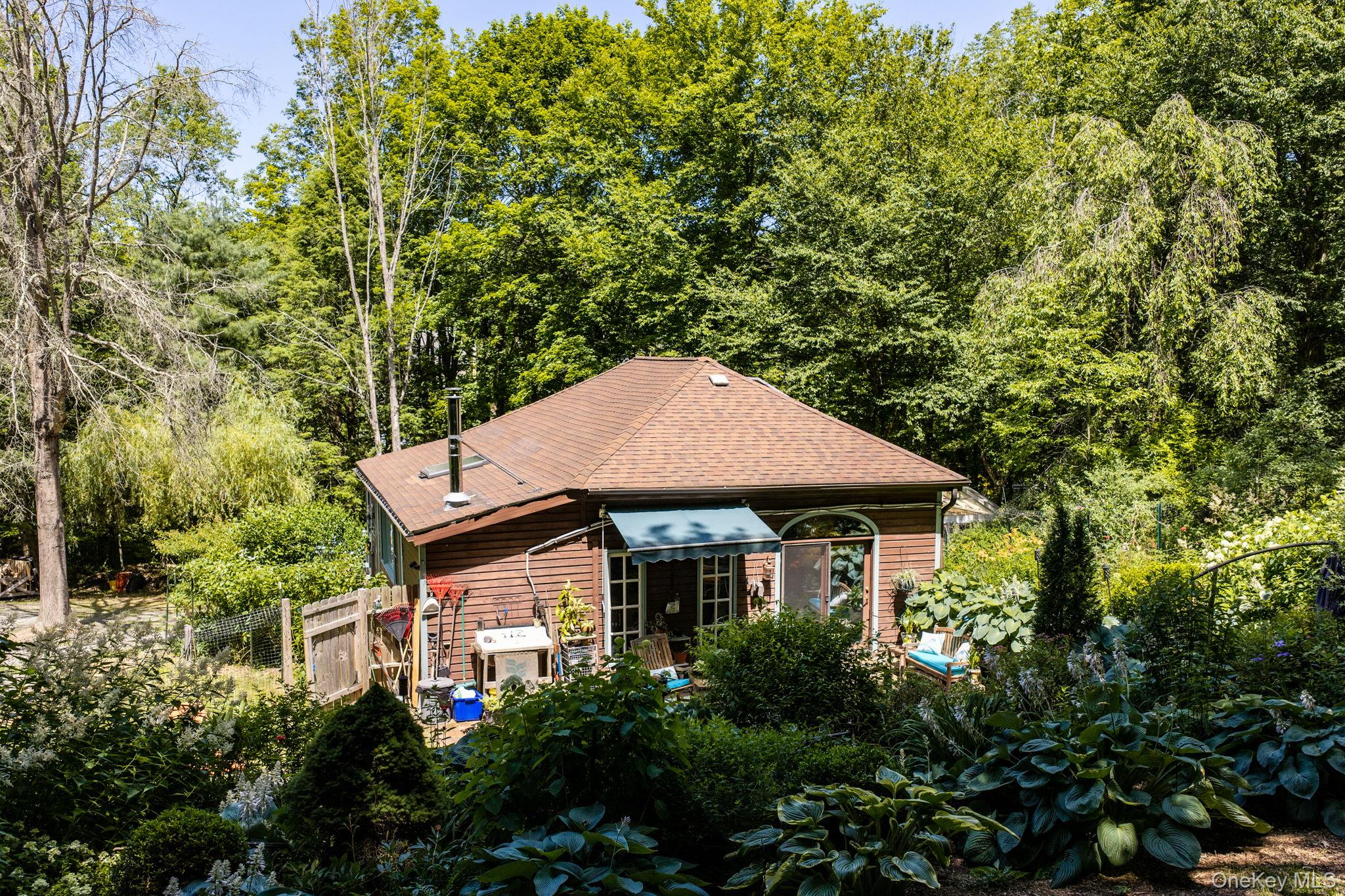 10 Church Road – For Sale photo 38