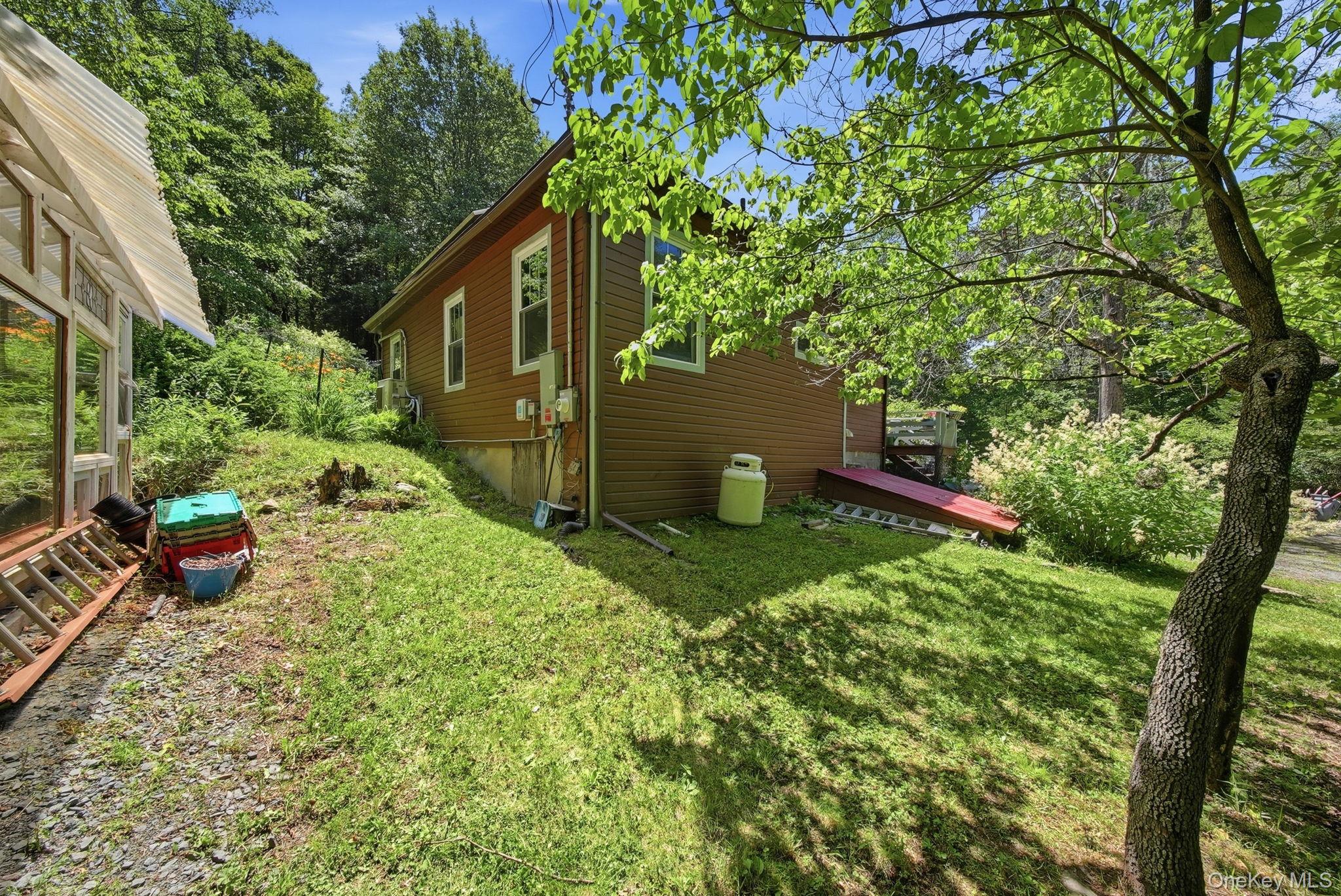 10 Church Road – For Sale photo 34