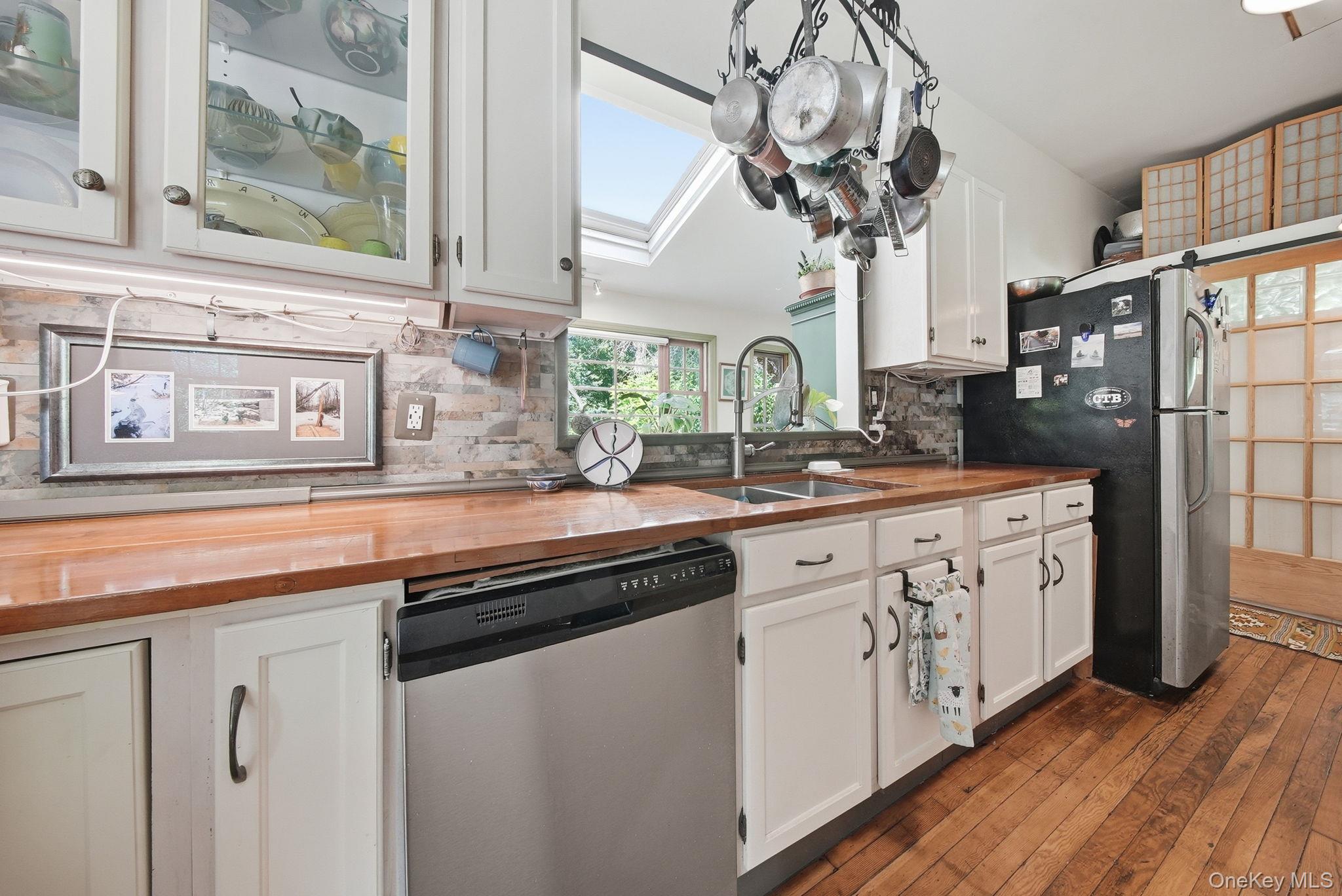 10 Church Road – For Sale photo 8