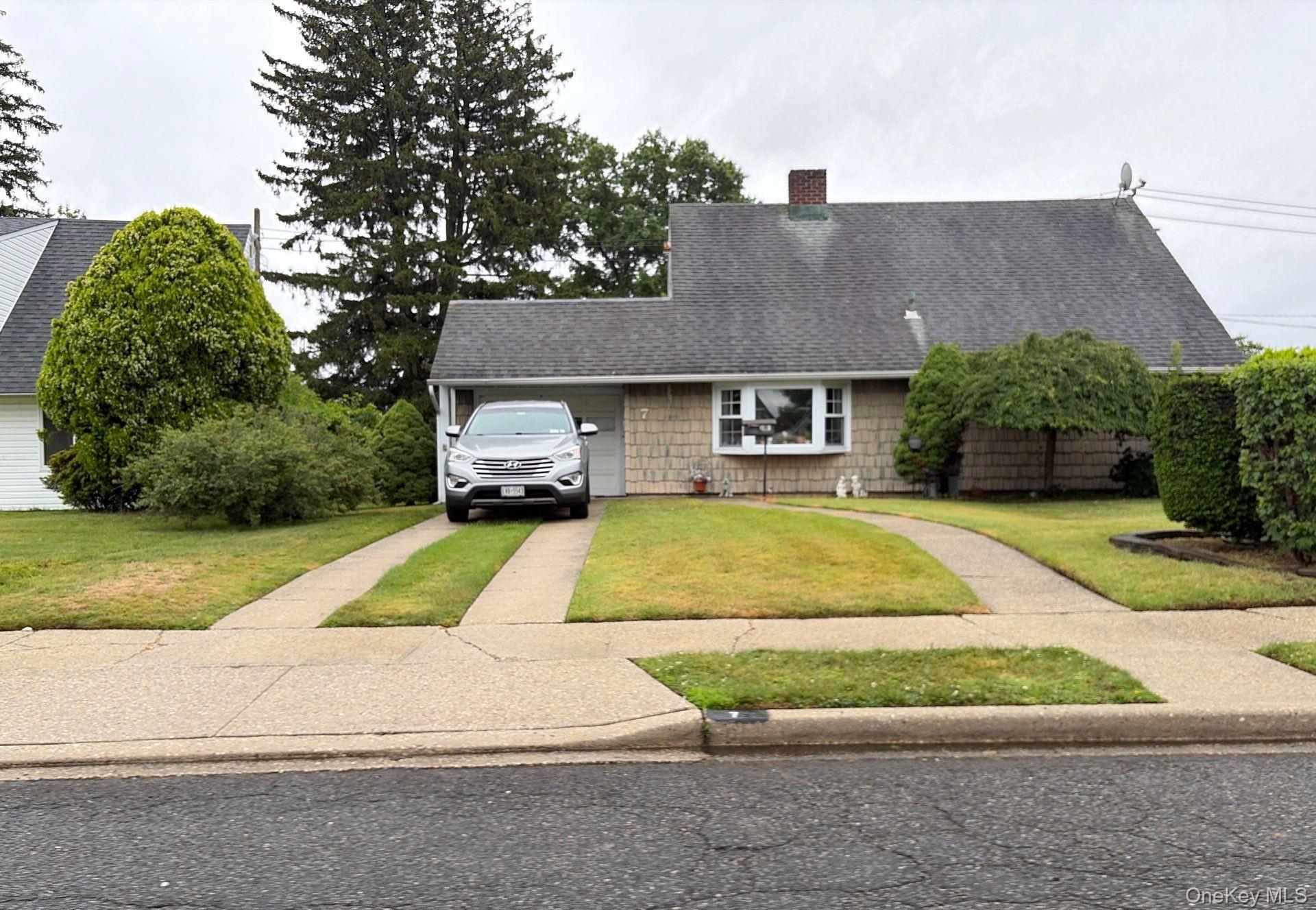 7 Mockingbird Lane – For Sale