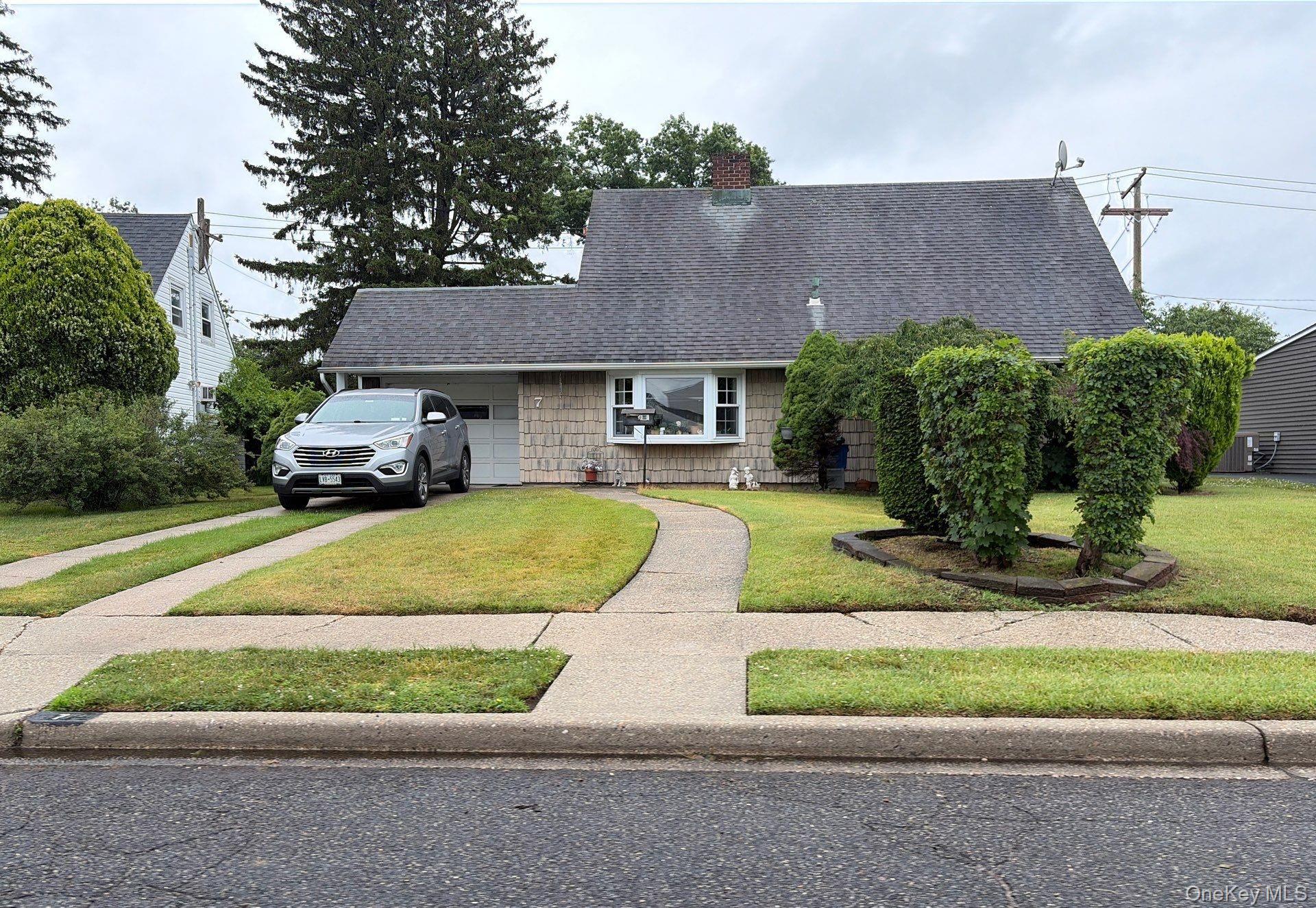 7 Mockingbird Lane – For Sale photo 2