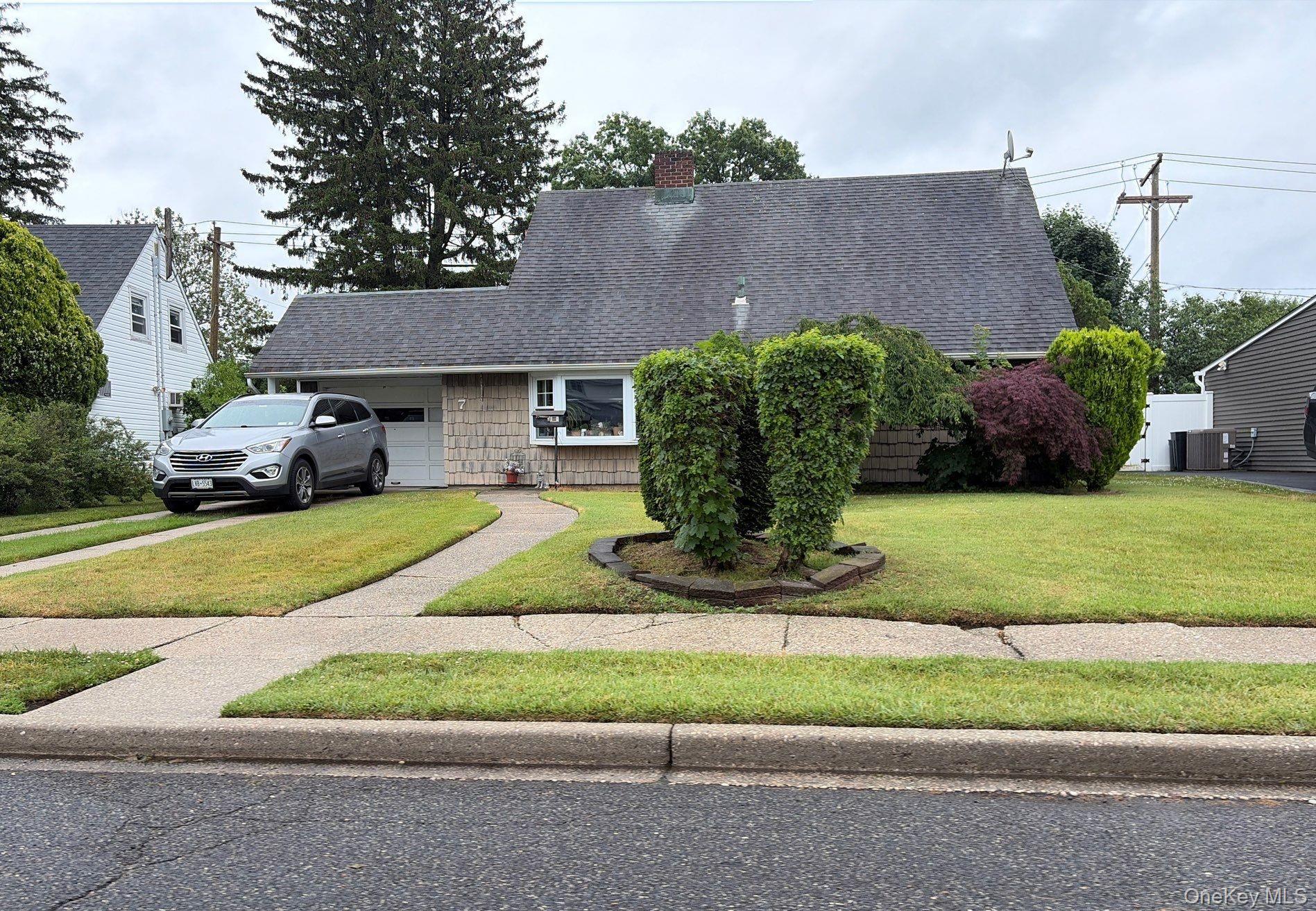7 Mockingbird Lane – For Sale photo 3