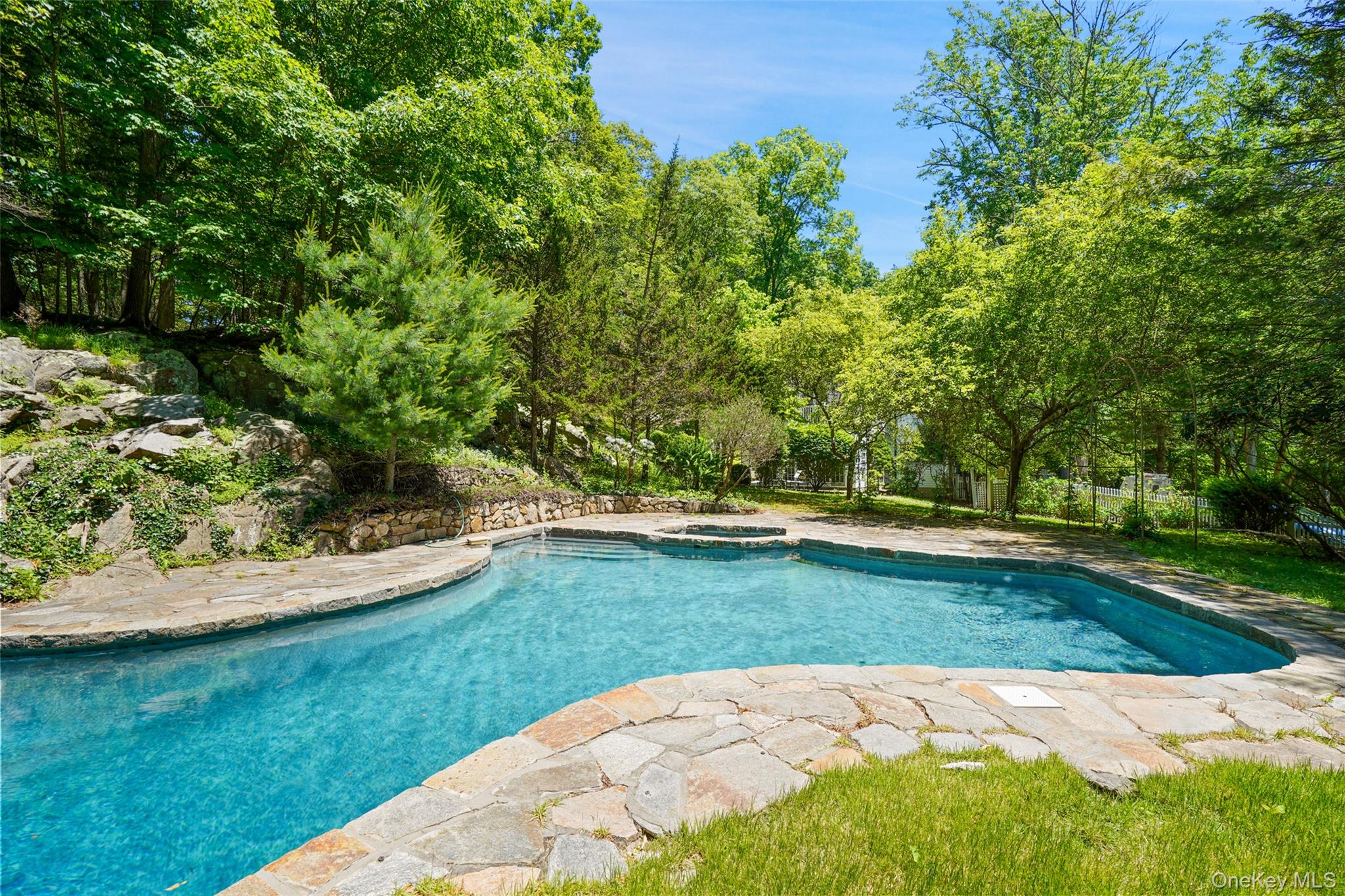 72 Old Mill River Road – For Sale photo 27