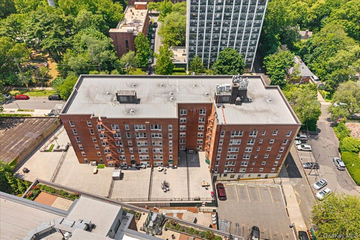 2736 Independence Avenue, Unit 2B photo 16