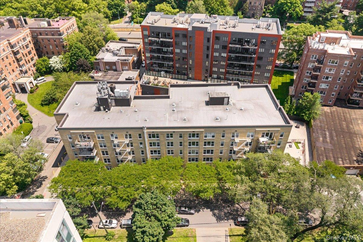 2736 Independence Avenue, Unit 2B photo 17