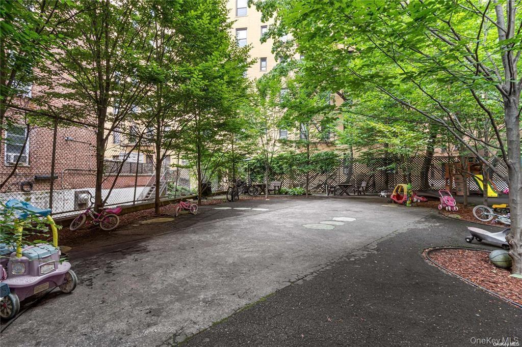 8333 Austin Street, Unit 6R photo 31