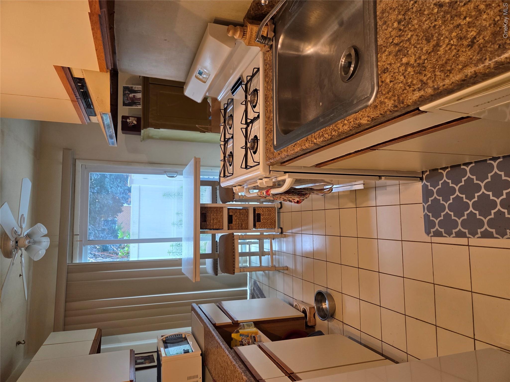 460 Old Town Road, Unit 3C photo 10