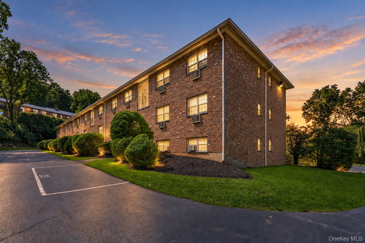 9 Dove Court, Unit Q photo 18