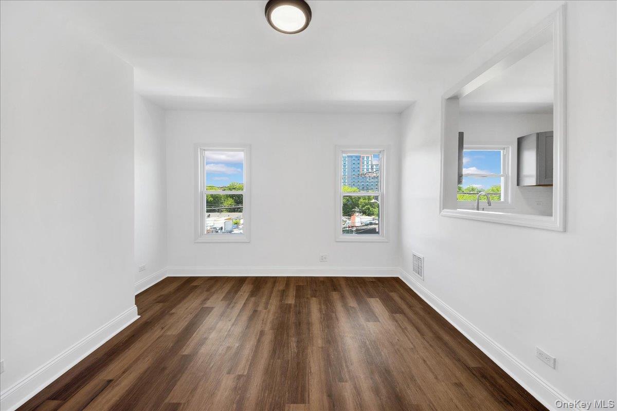 35 S Terrace Avenue – For Sale photo 5