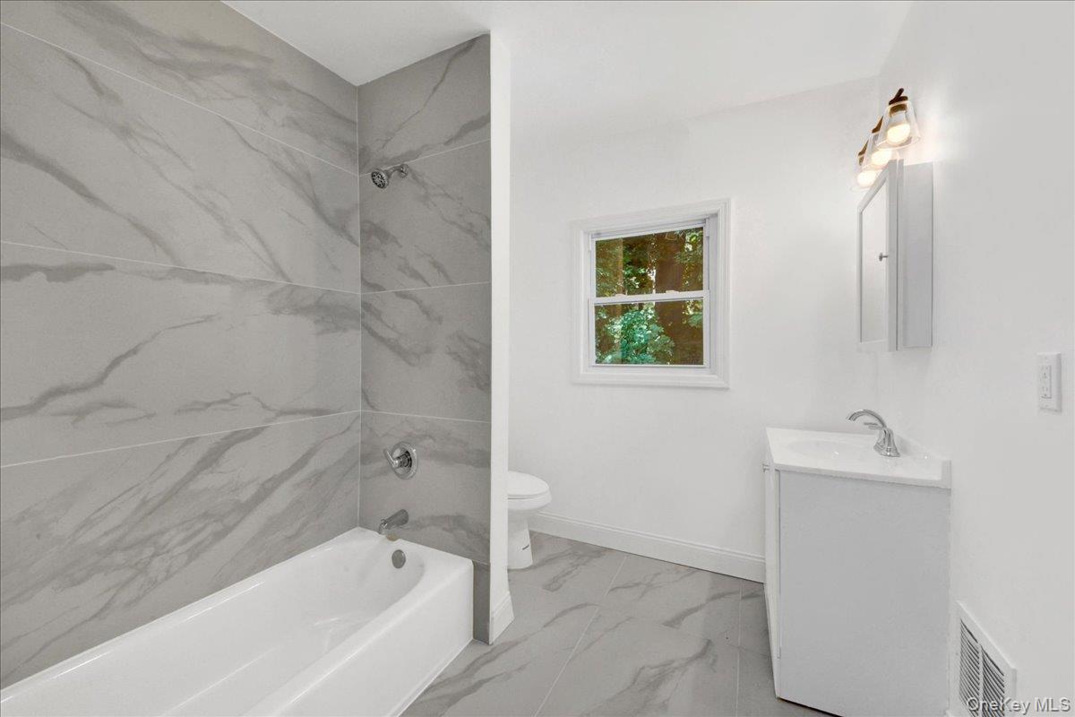 35 S Terrace Avenue – For Sale photo 11