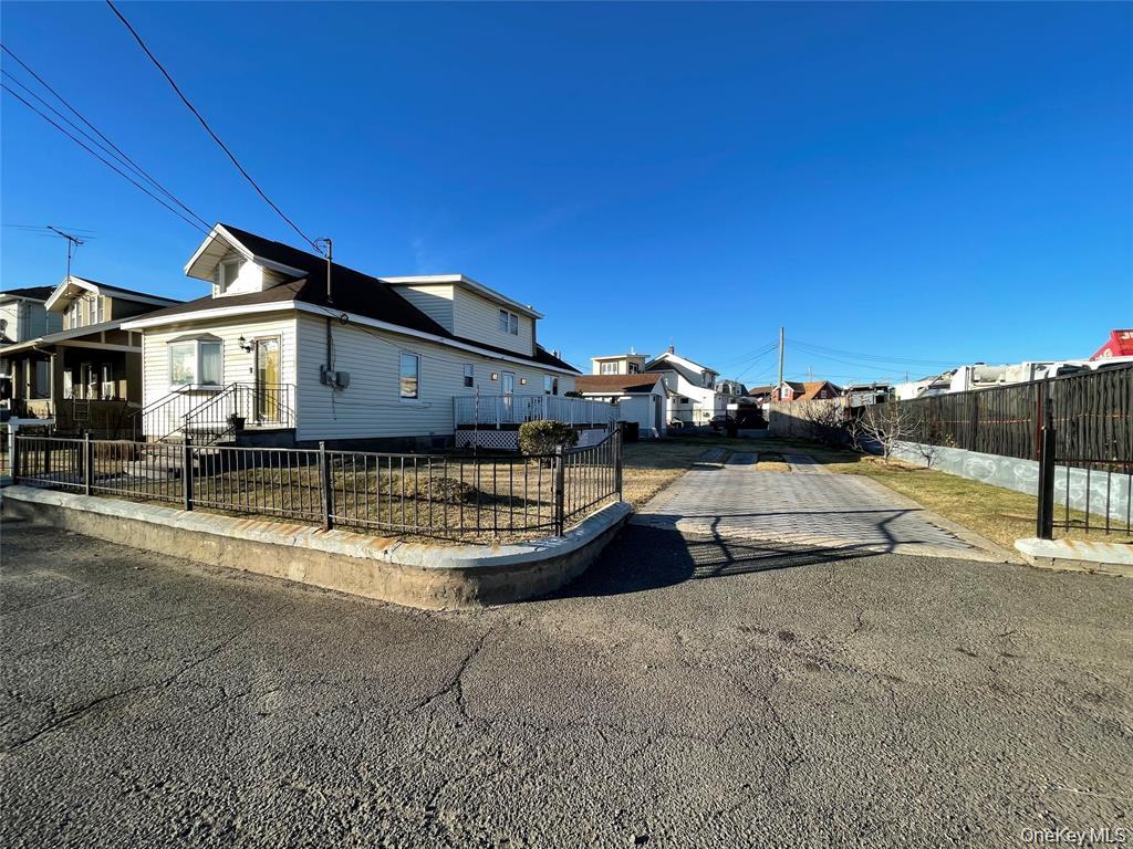 10 3rd Street – For Rent photo 3