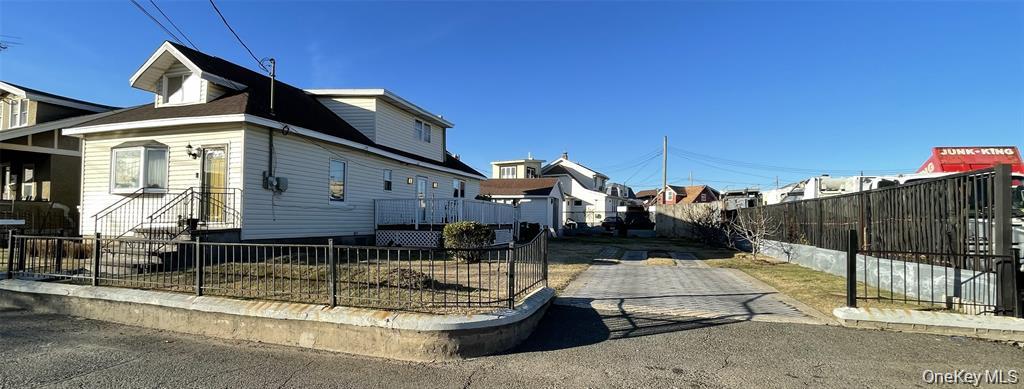 10 3rd Street – For Rent photo 2