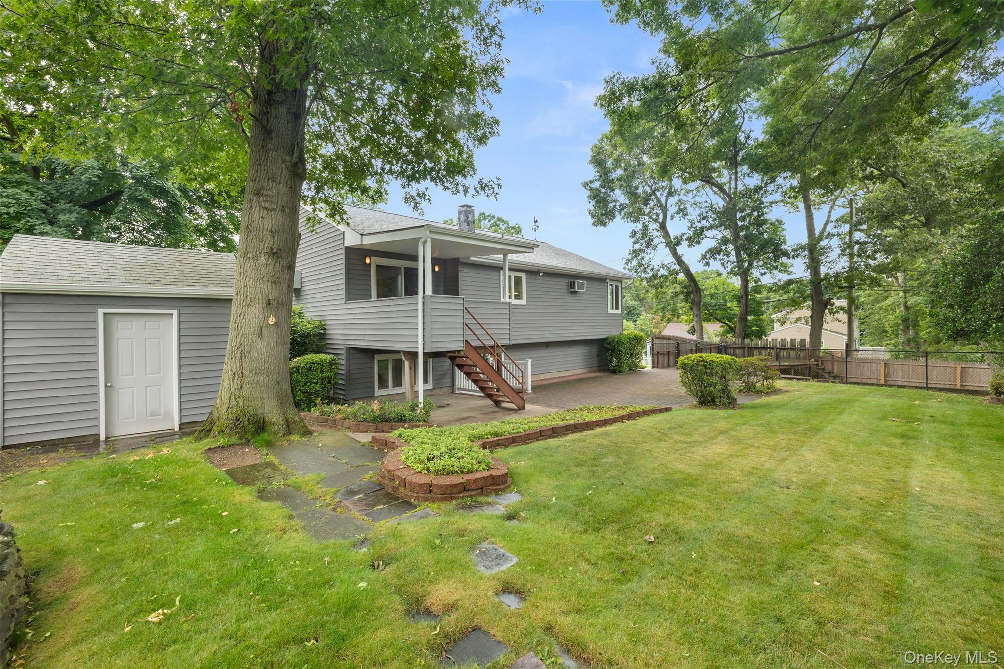 142 Mohican Avenue – For Sale photo 3