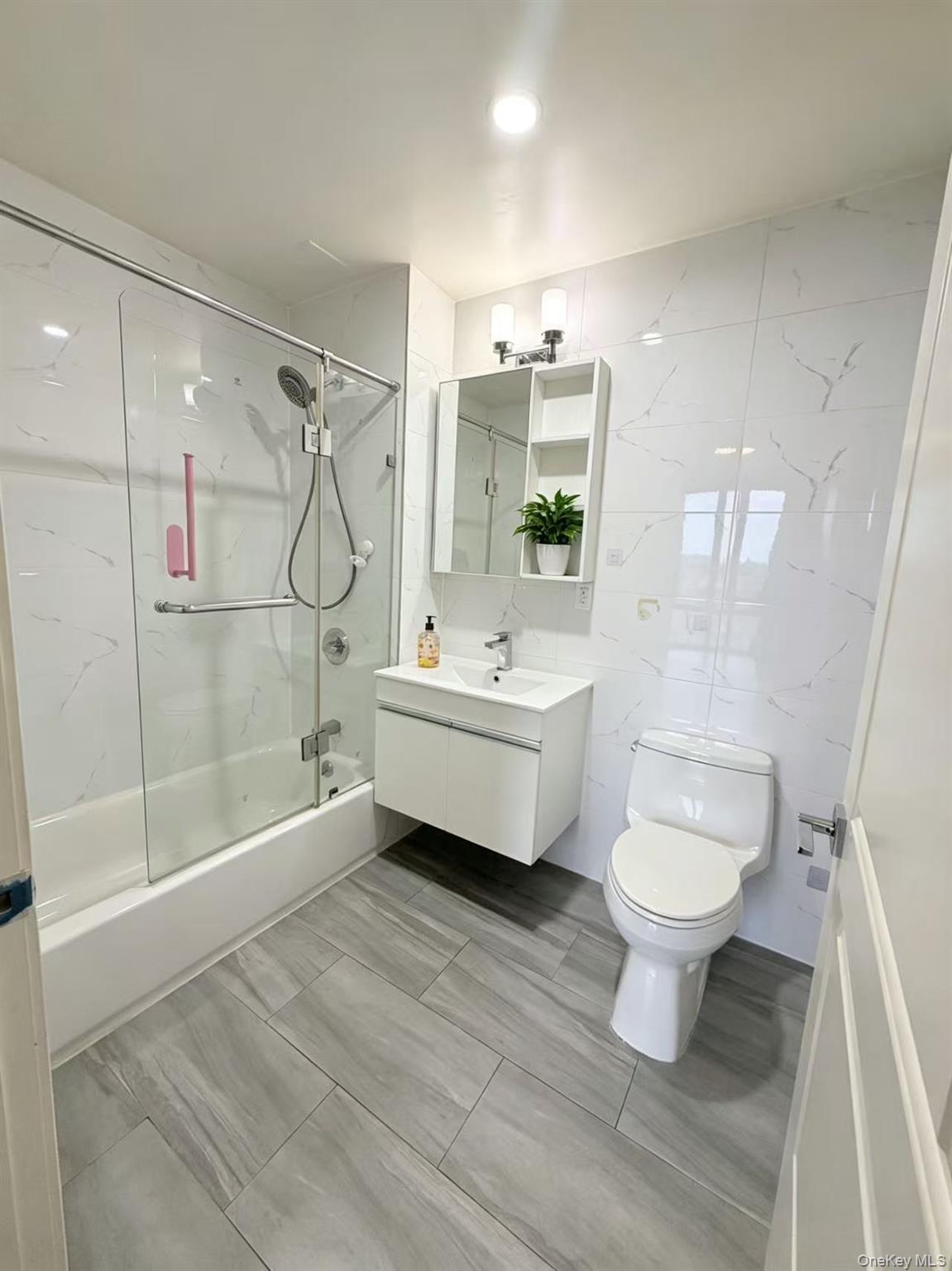 144-27 Sanford Avenue, Unit 6L photo 5