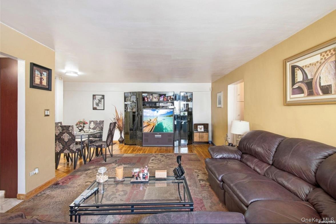 1275 E 51st Street, Unit 3B photo 2