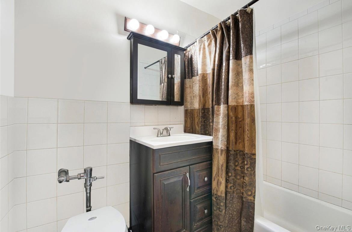 1275 E 51st Street, Unit 3B photo 6