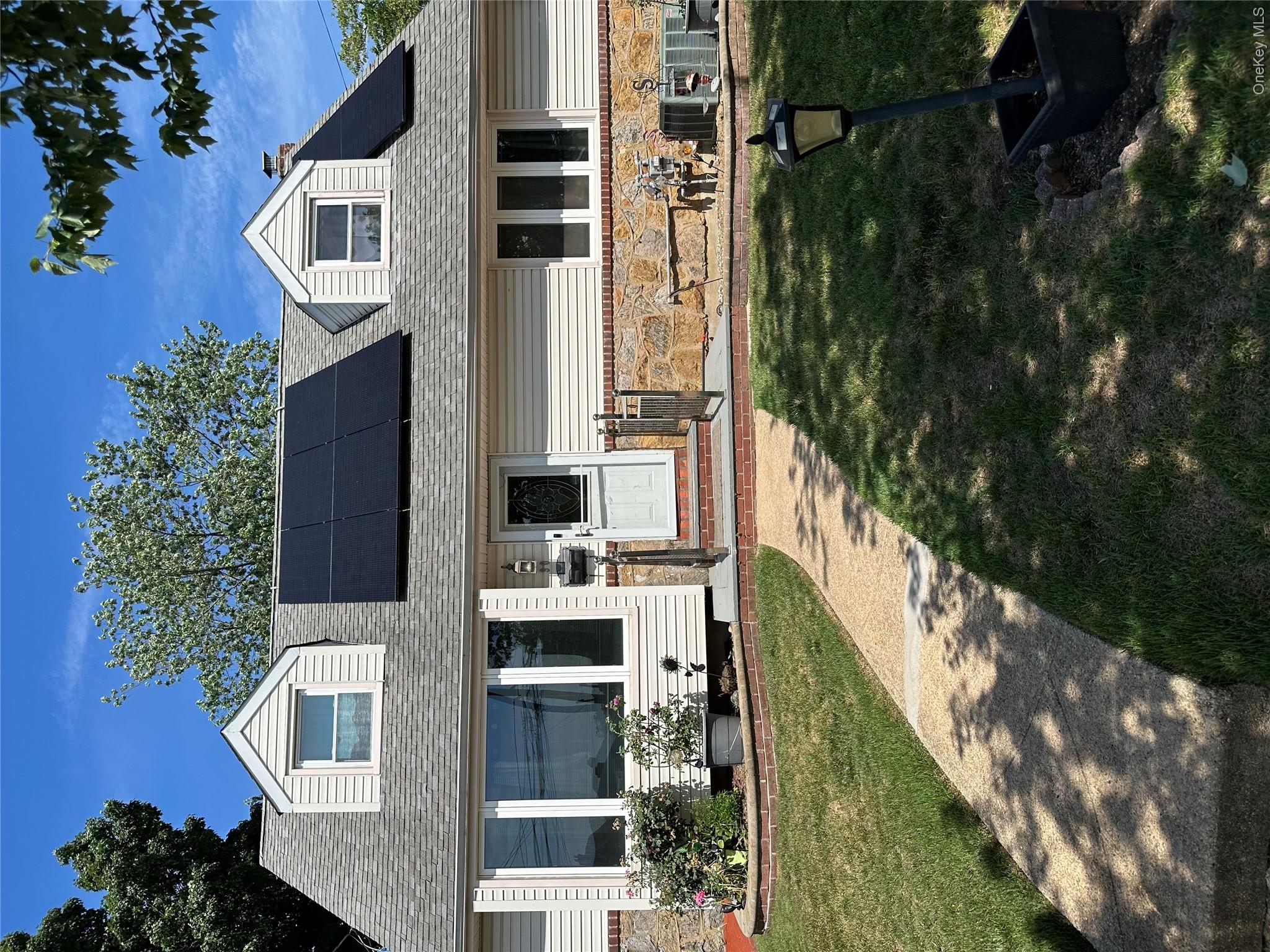 90 Clearstream Avenue – For Sale photo 3