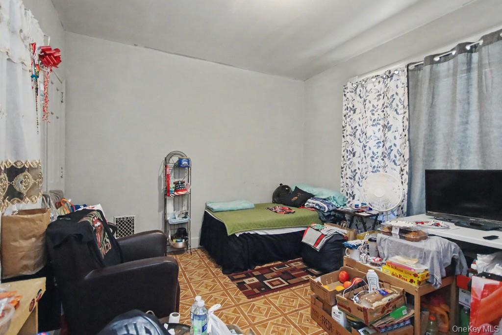 52 Linden Avenue – For Sale photo 2