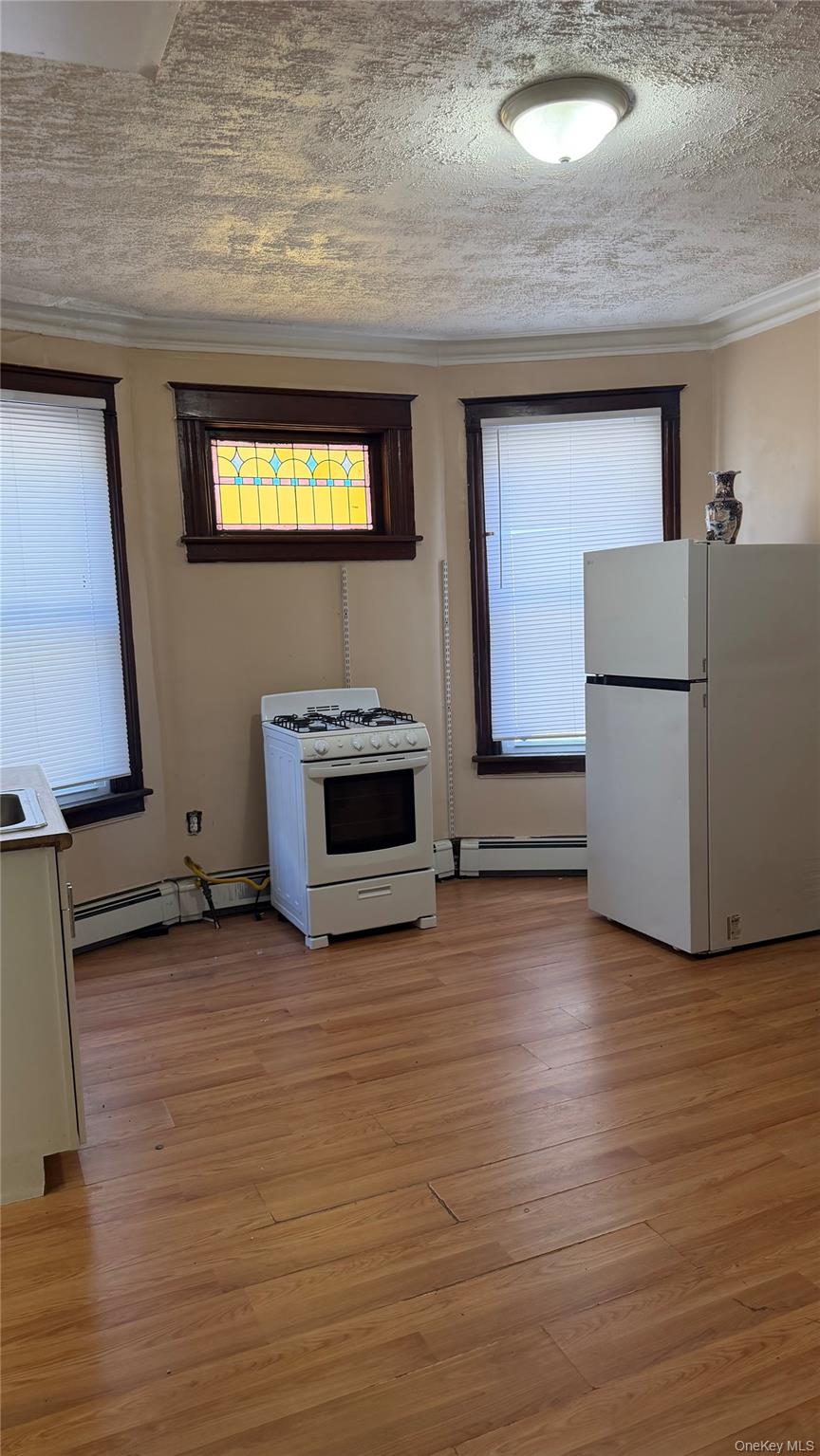 417 Baker Street, Unit A photo 5