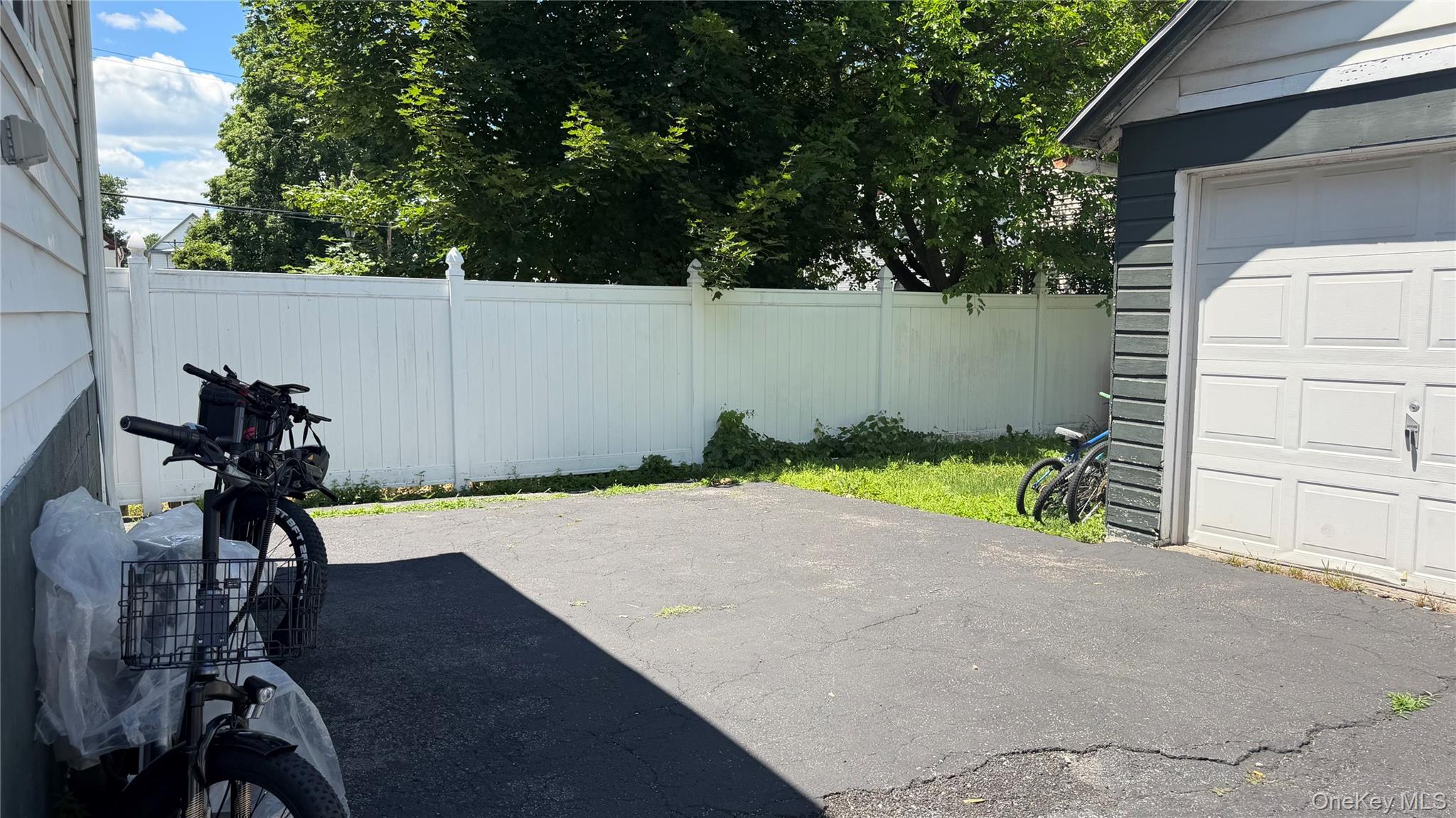 417 Baker Street, Unit A photo 14