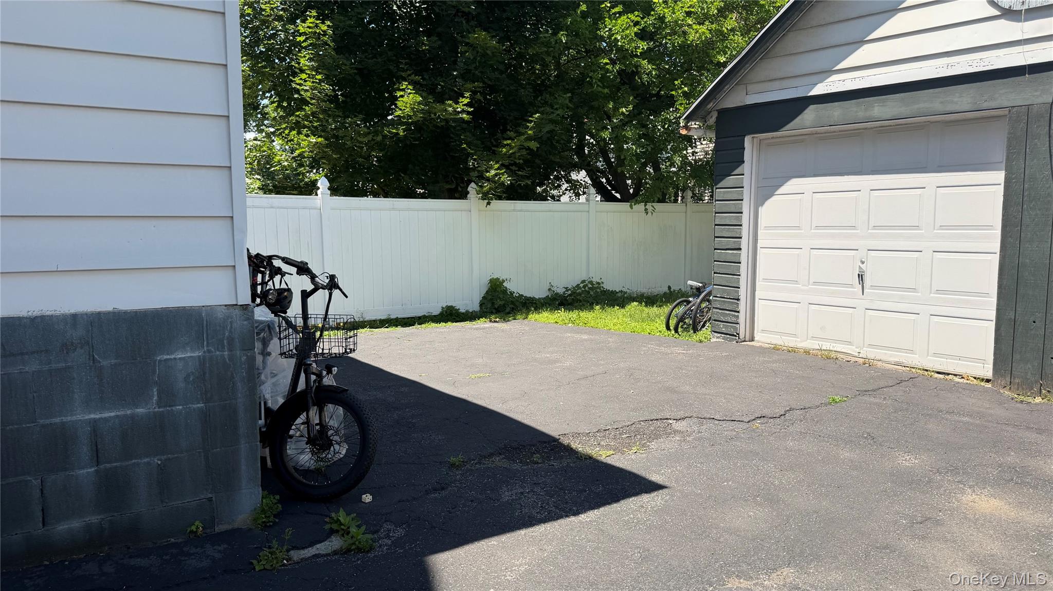 417 Baker Street, Unit B photo 6